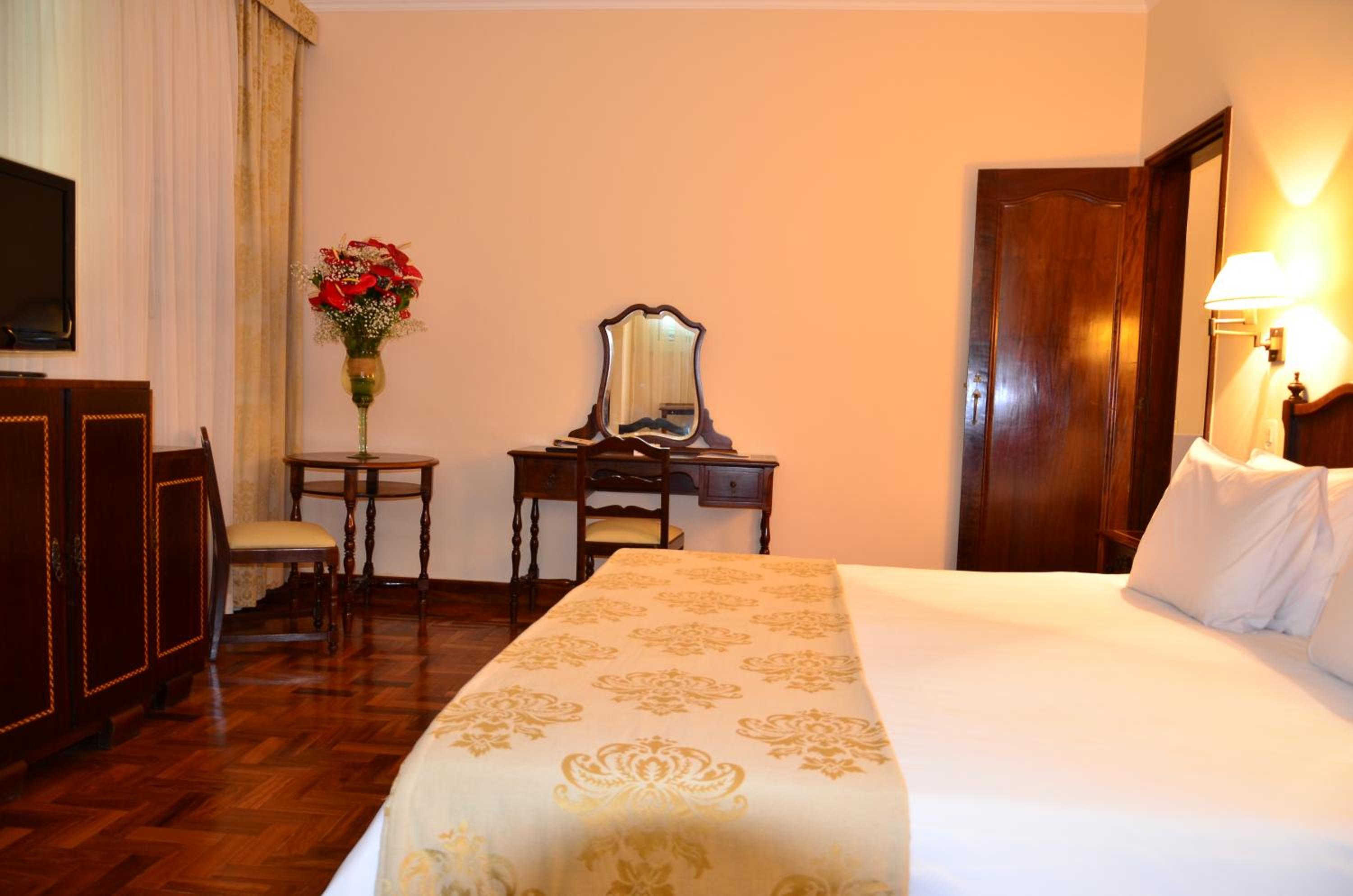 Suite (2 Adults) - Photo 4