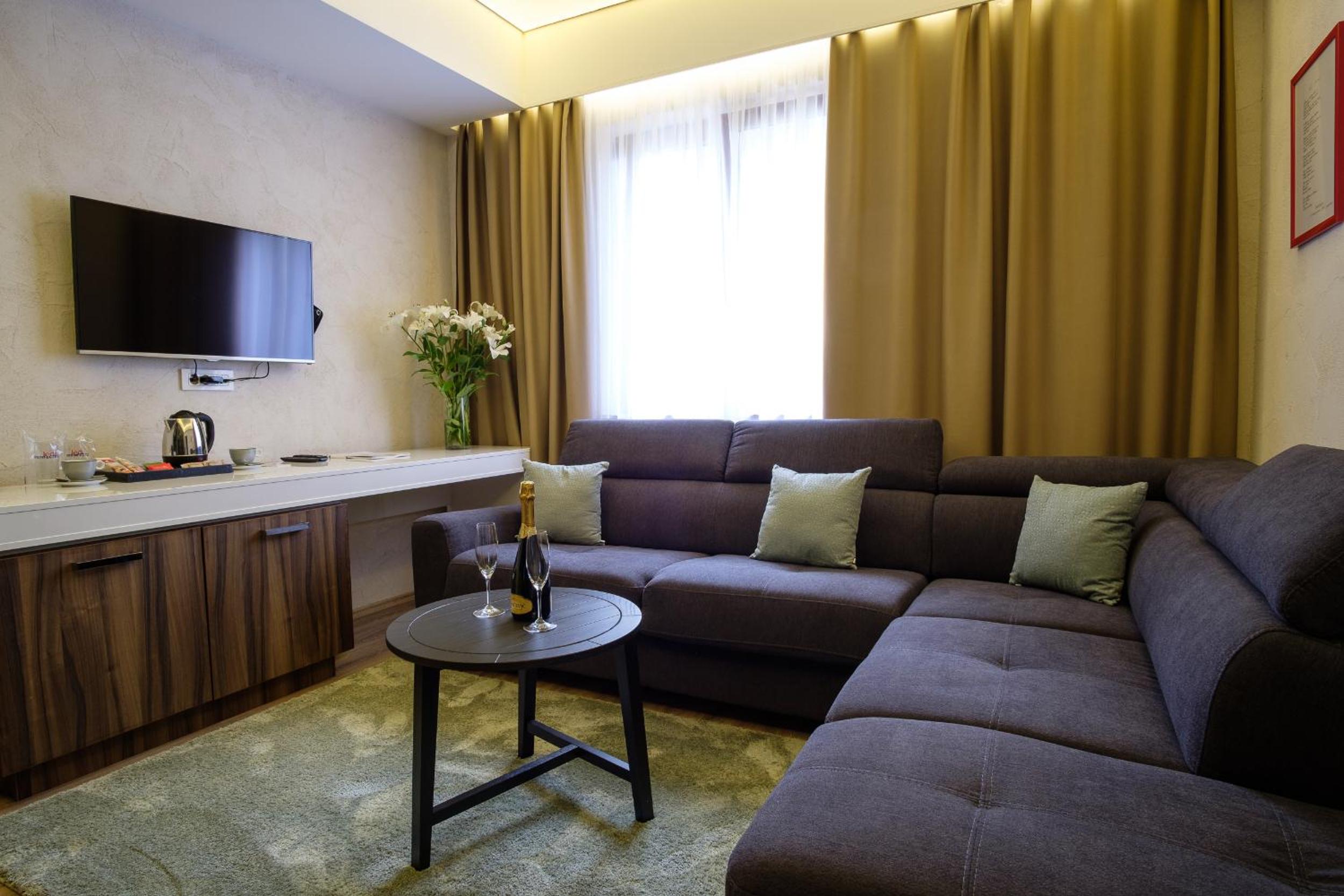 Executive Suite photo 3