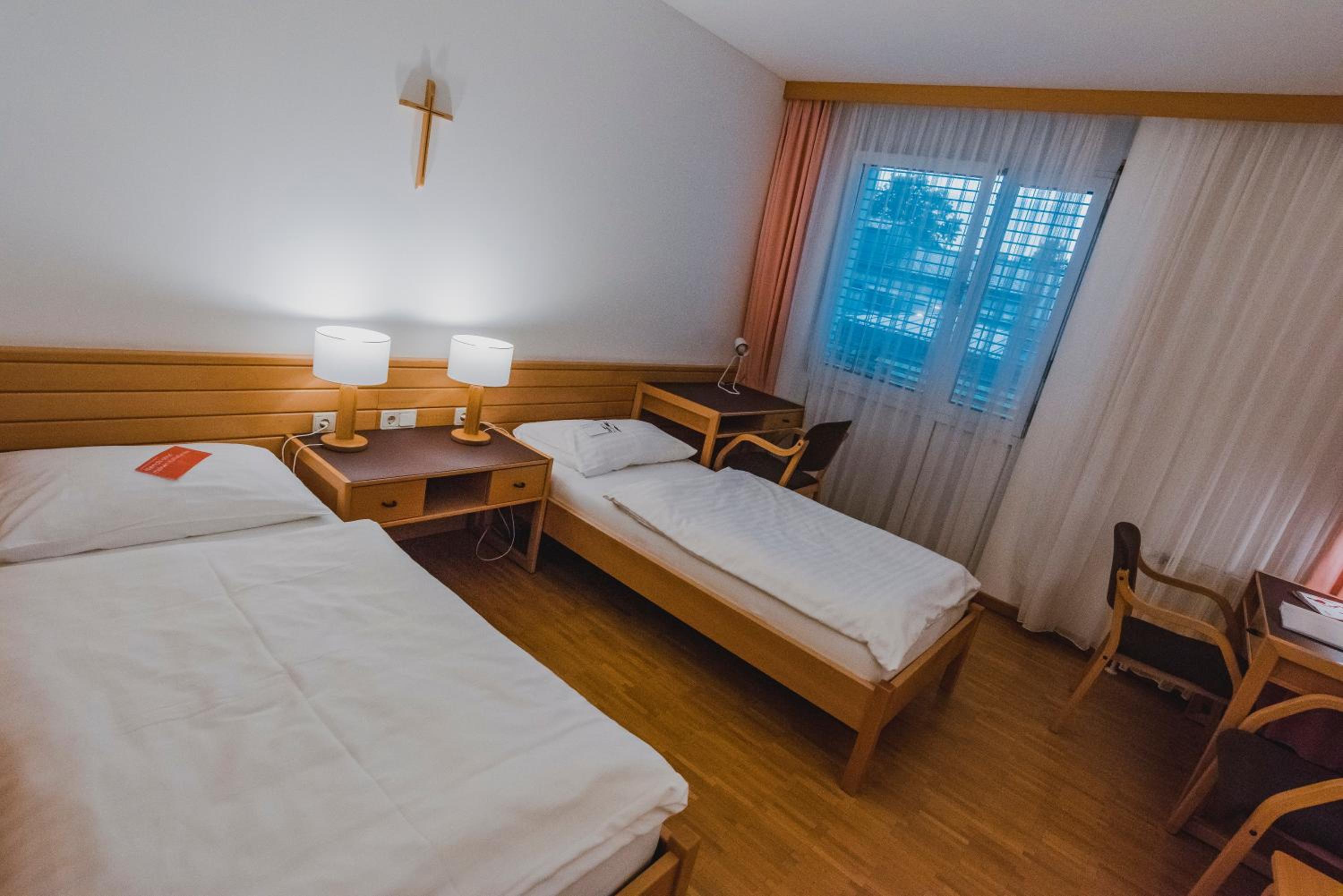 Standard Twin Room photo 1