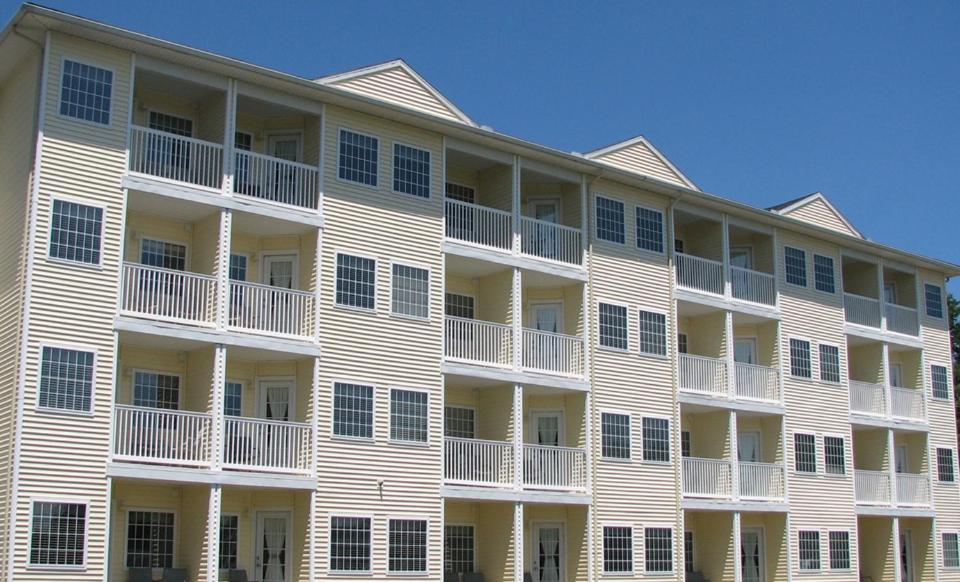 Deluxe Double Room with Balcony - Photo 6