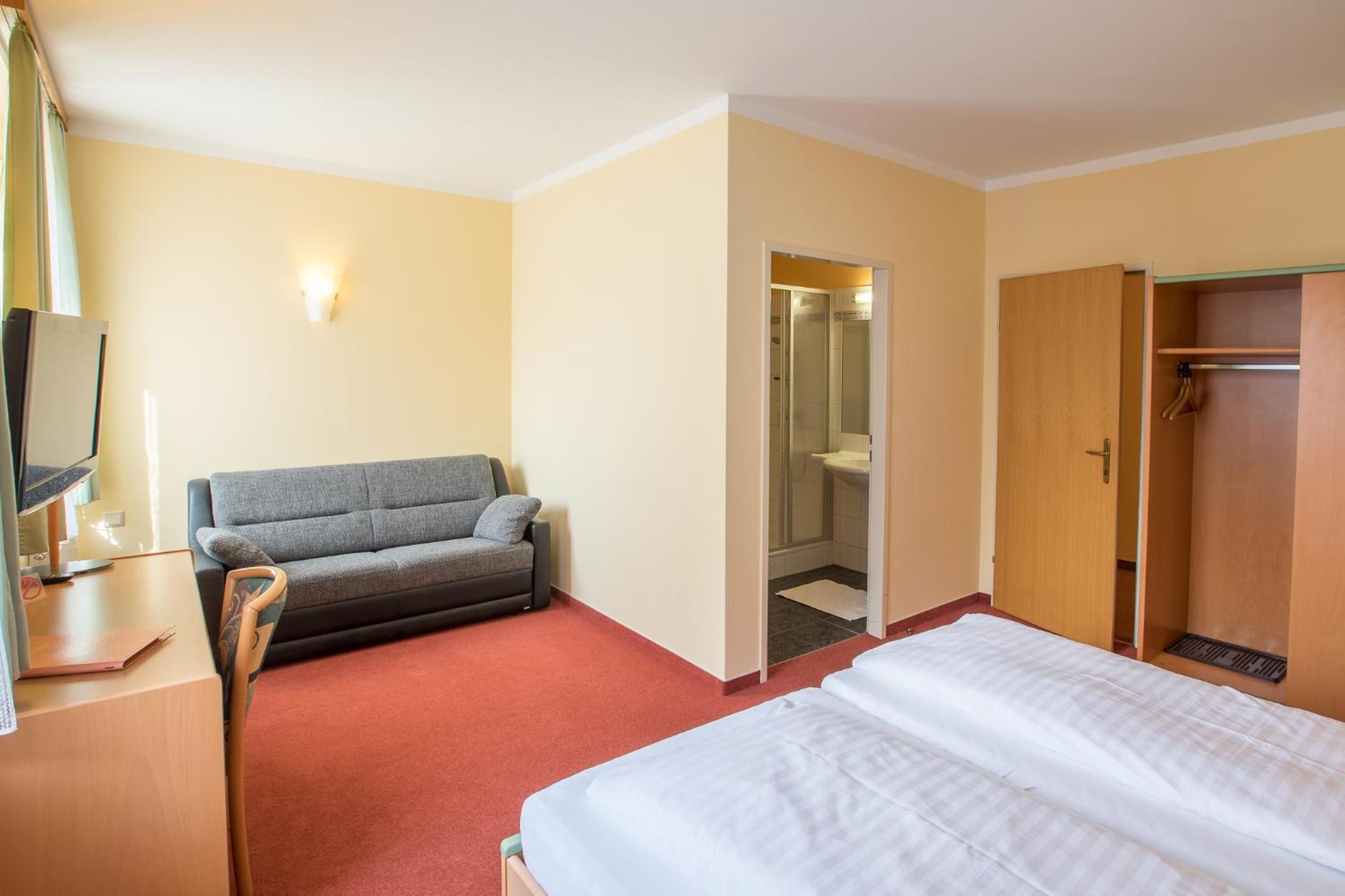 Classic Double Room