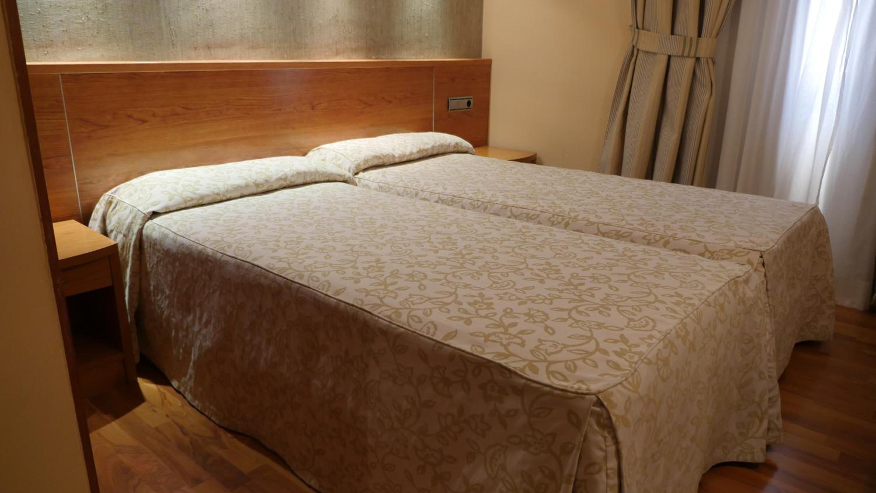 Classic Quadruple Room photo 2