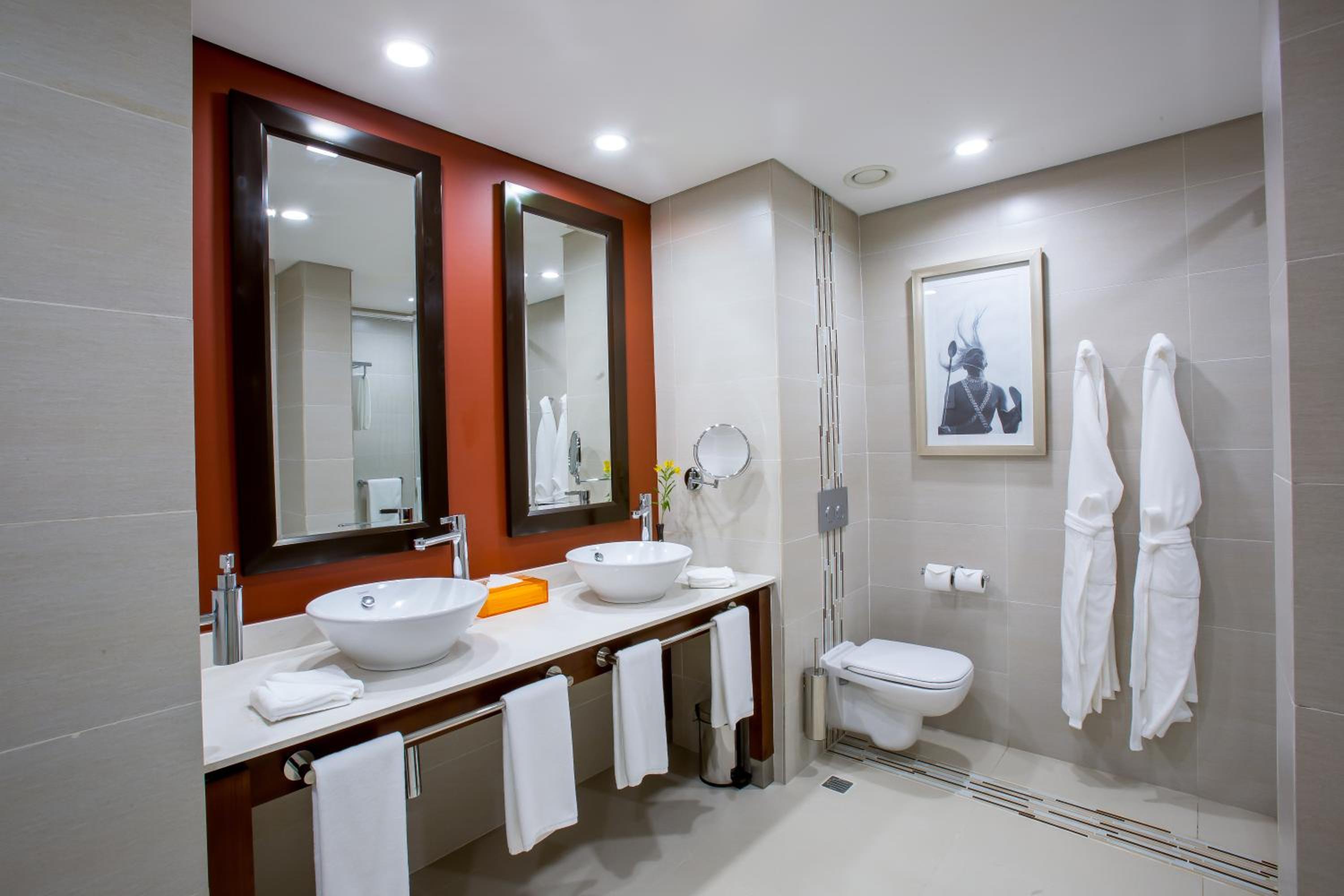 One-Bedroom Suite - Photo 15