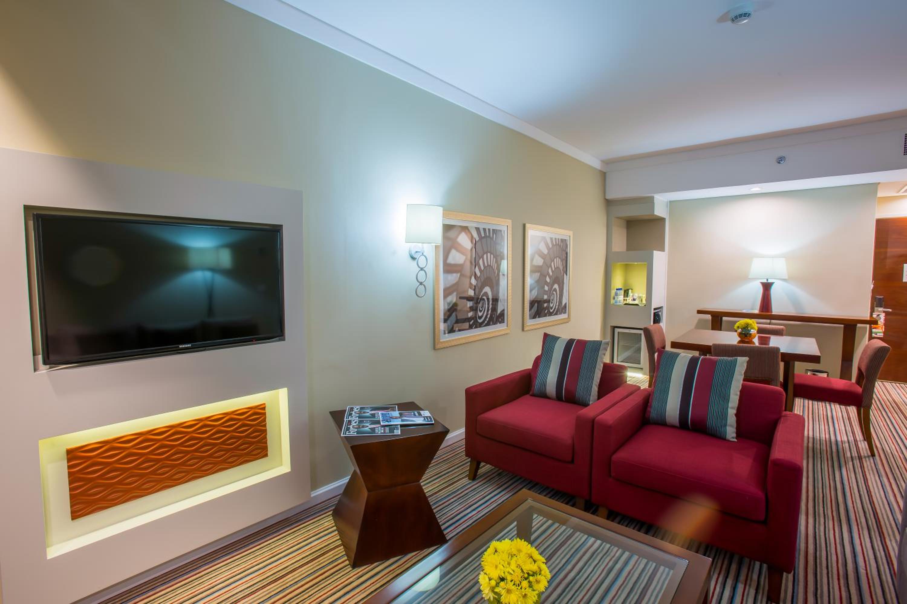 One-Bedroom Suite - Photo 22