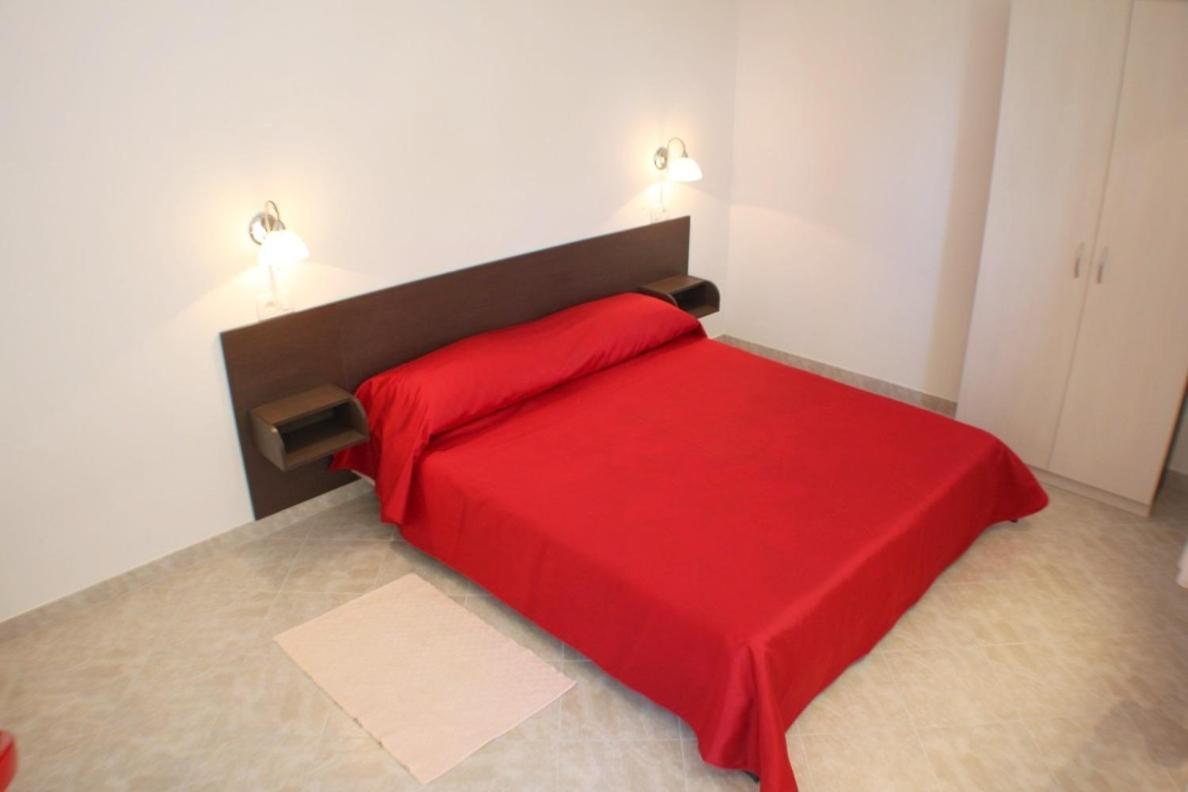 Studio Apartment photo 1