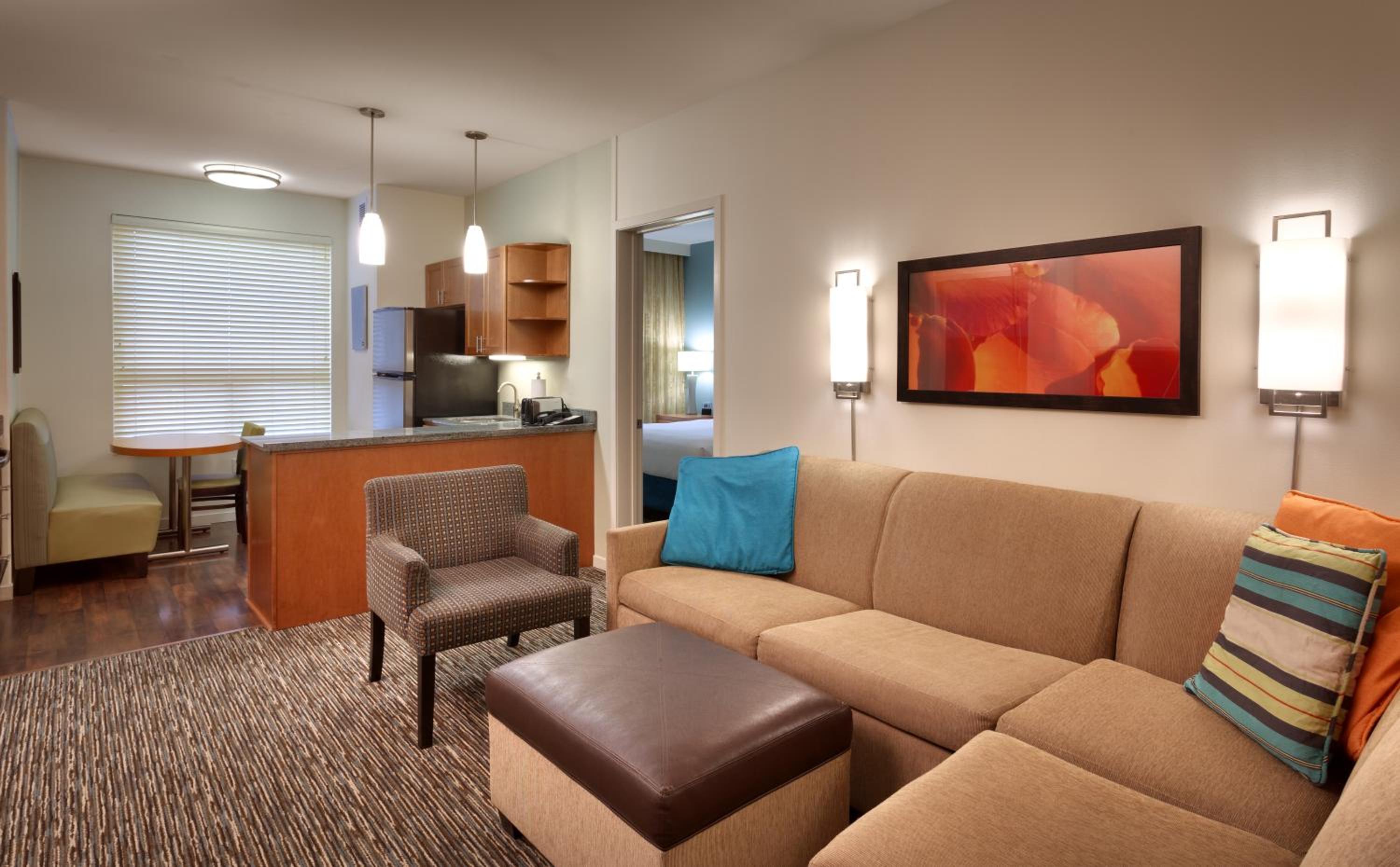 Two-Bedroom King Suite - Photo 6