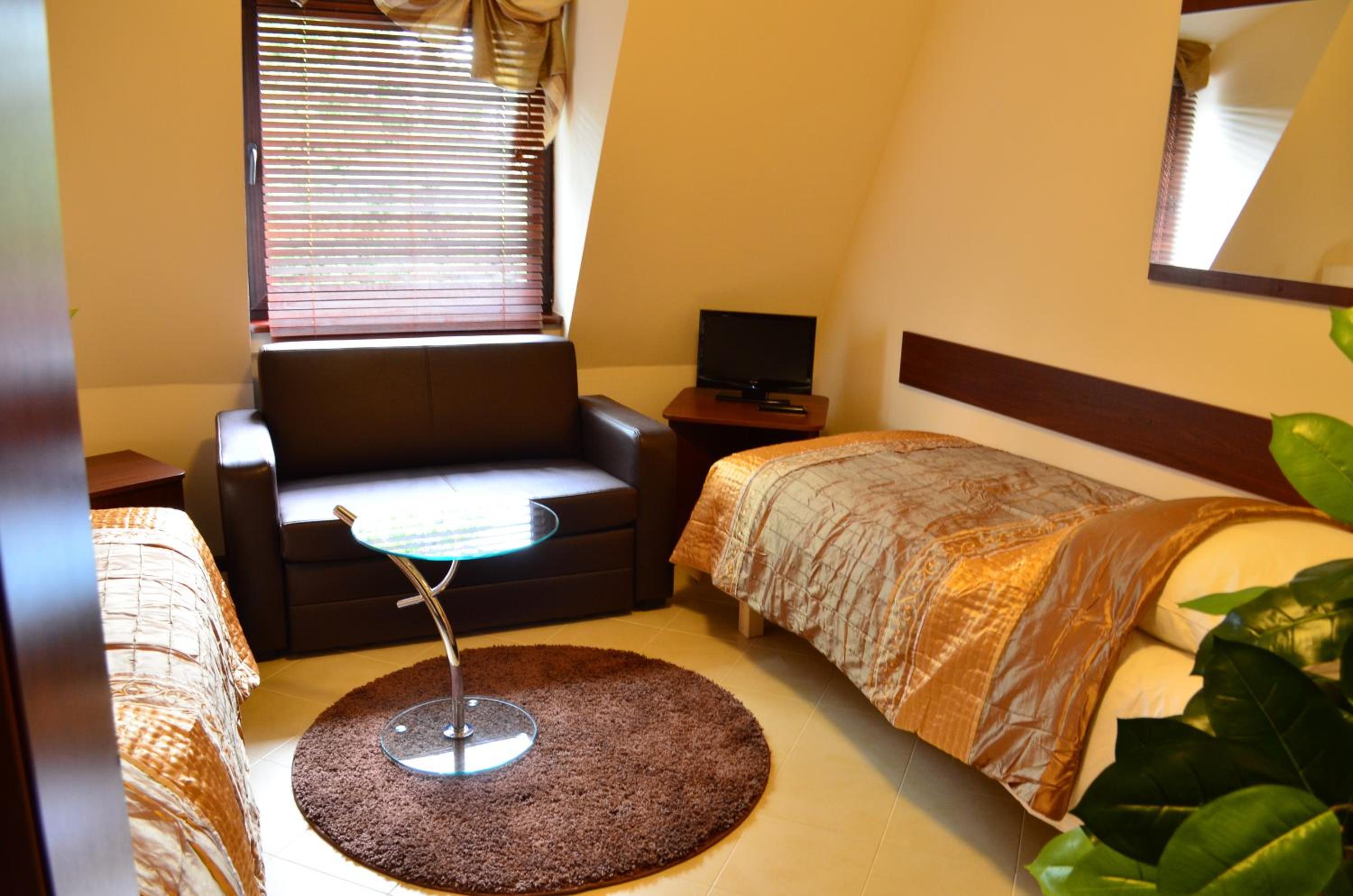 Double or Twin Room - Photo 15