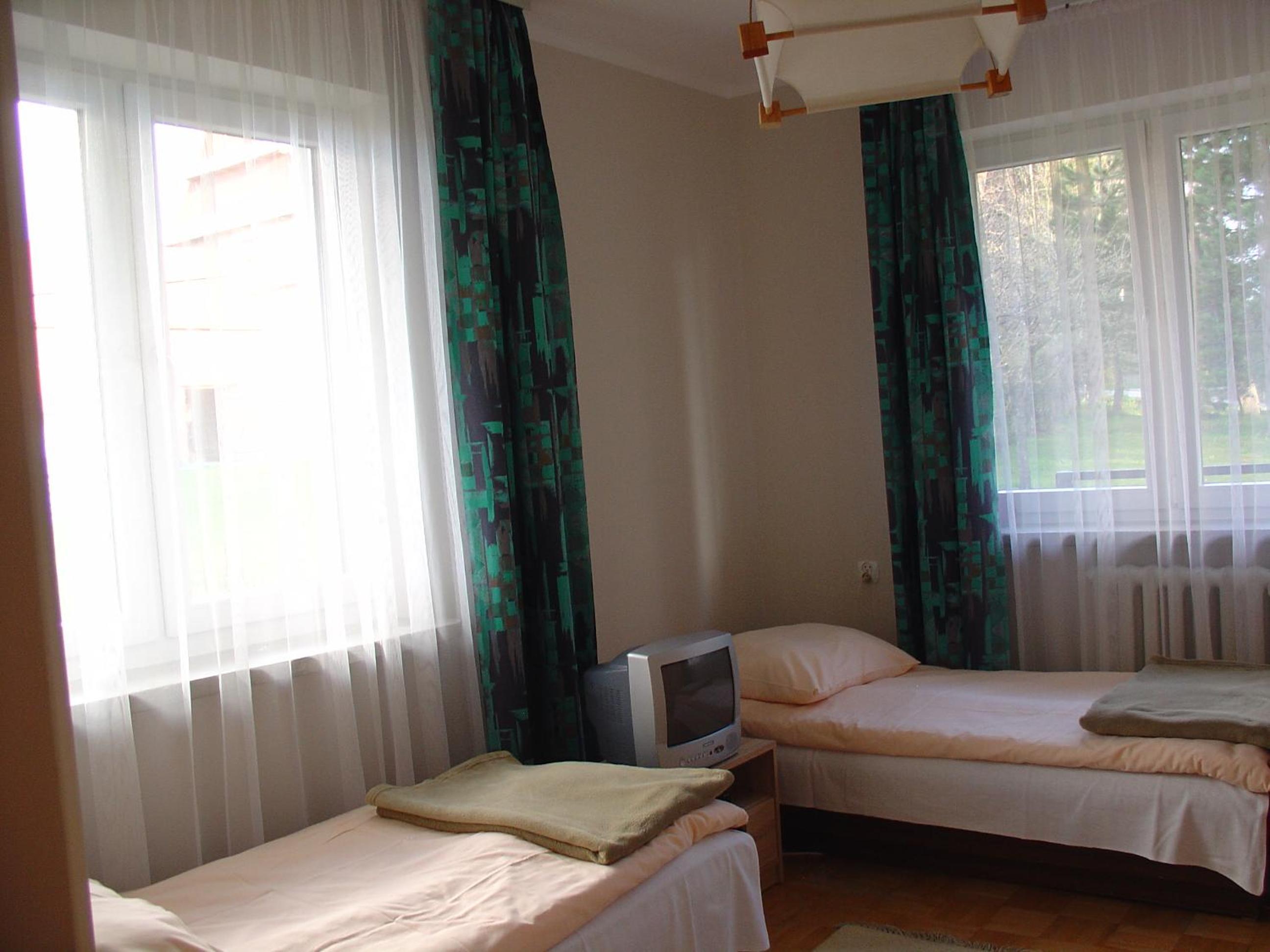 Twin Room with Bathroom photo 1