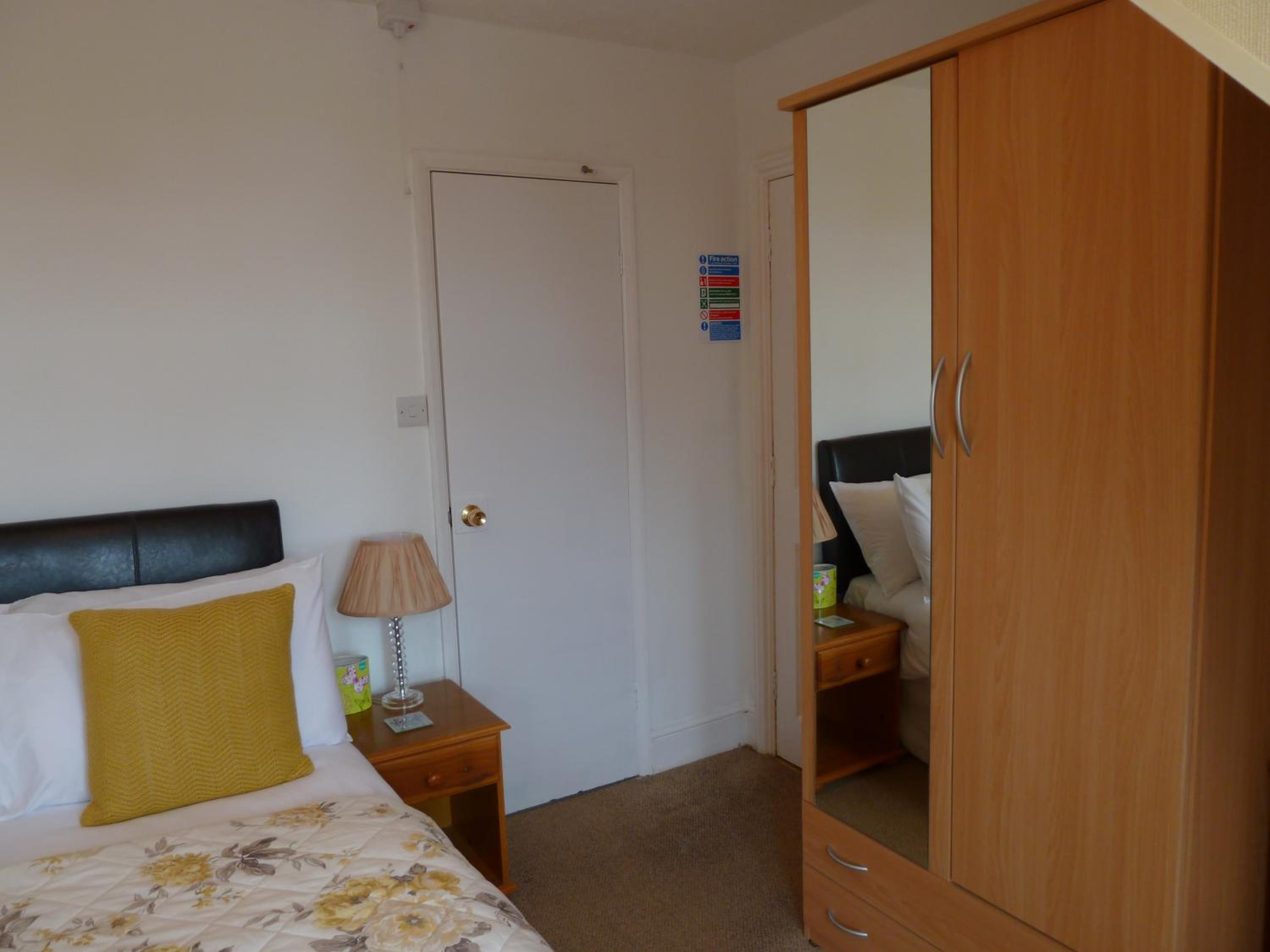 Budget Double Room photo 2