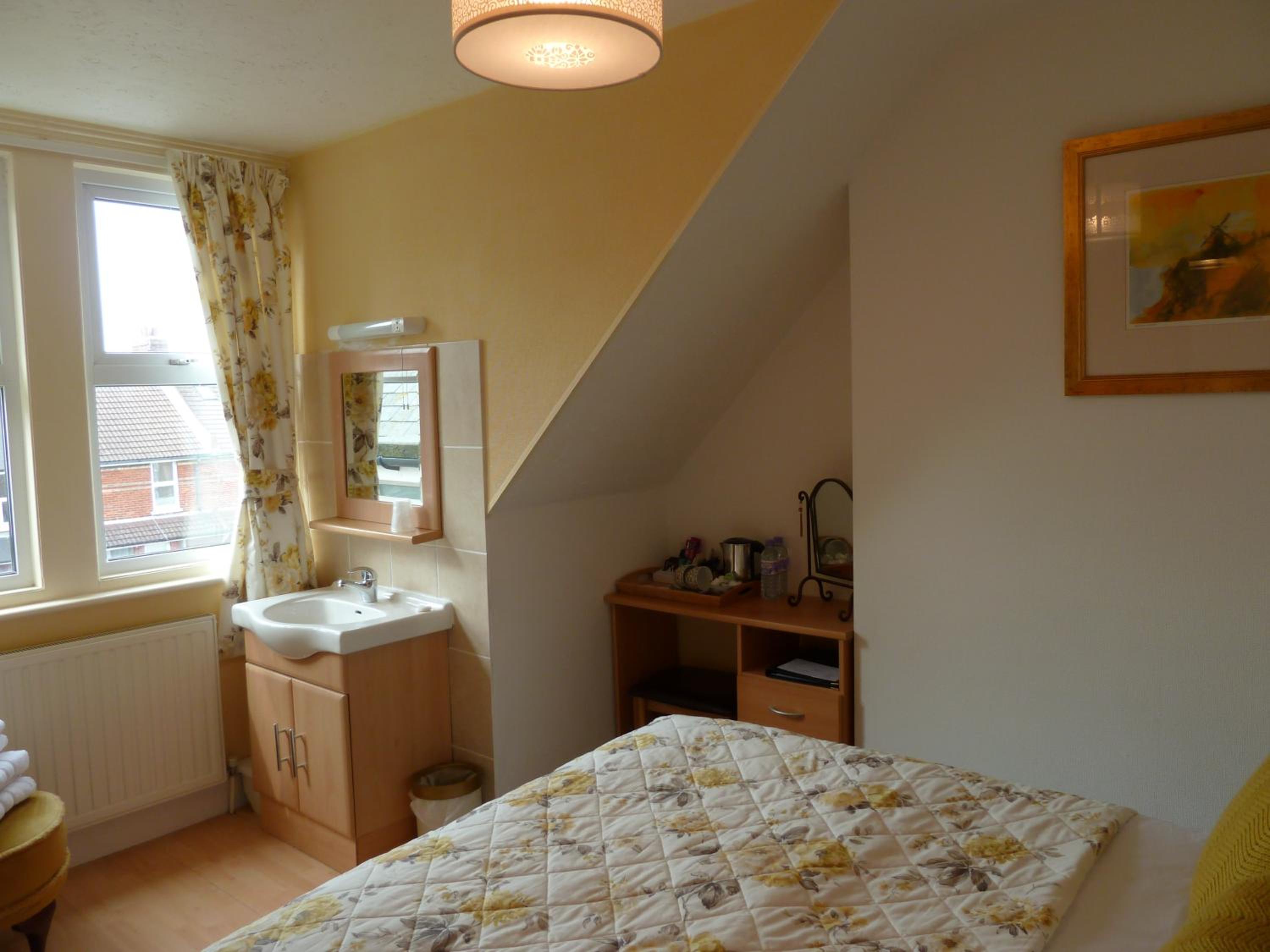 Budget Double Room photo 1