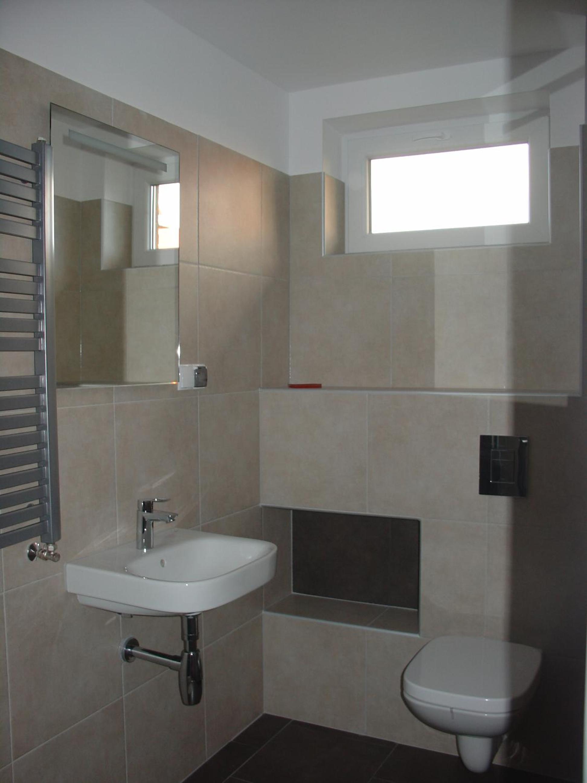 Twin Room with Bathroom photo 2