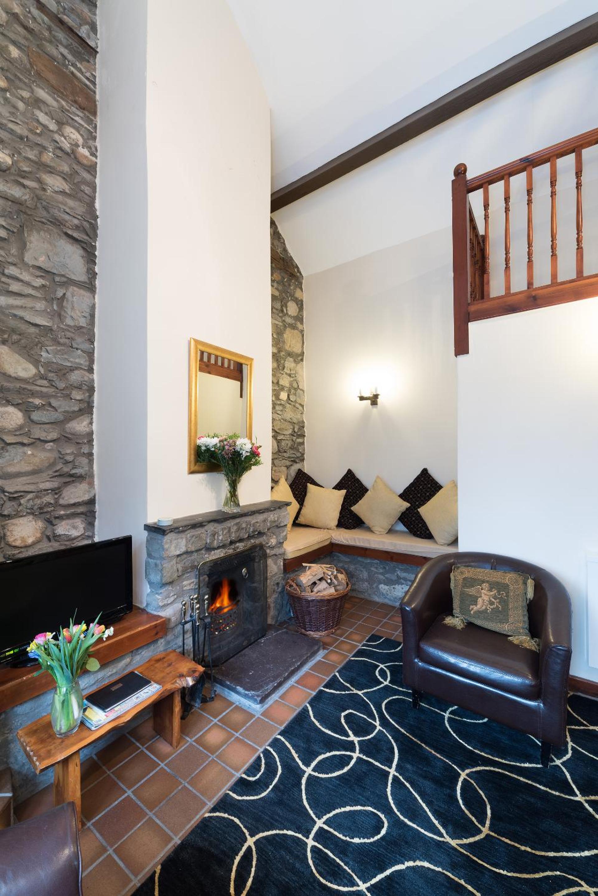 Two-Bedroom Cottage photo 2