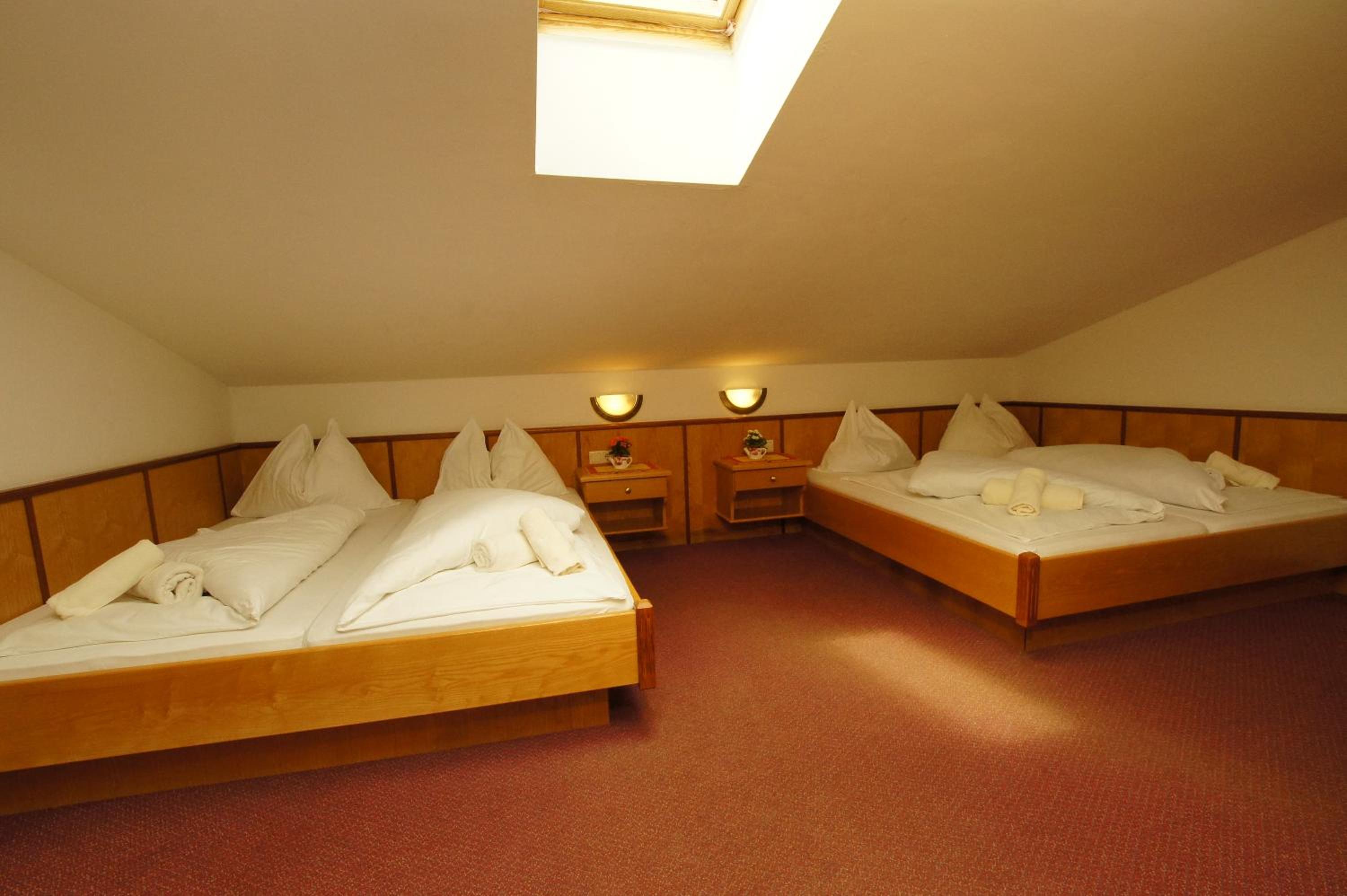Basic Triple Room - Photo 1