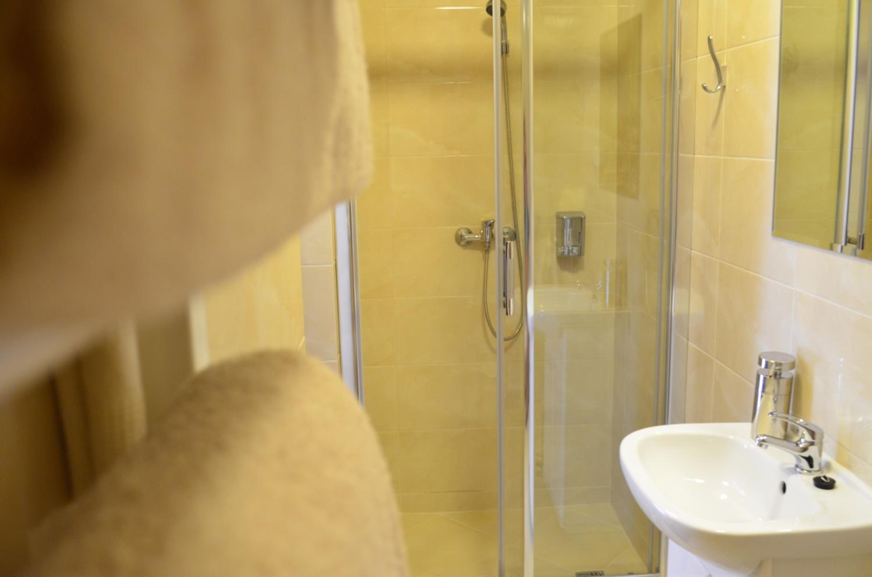 Double or Twin Room - Photo 24