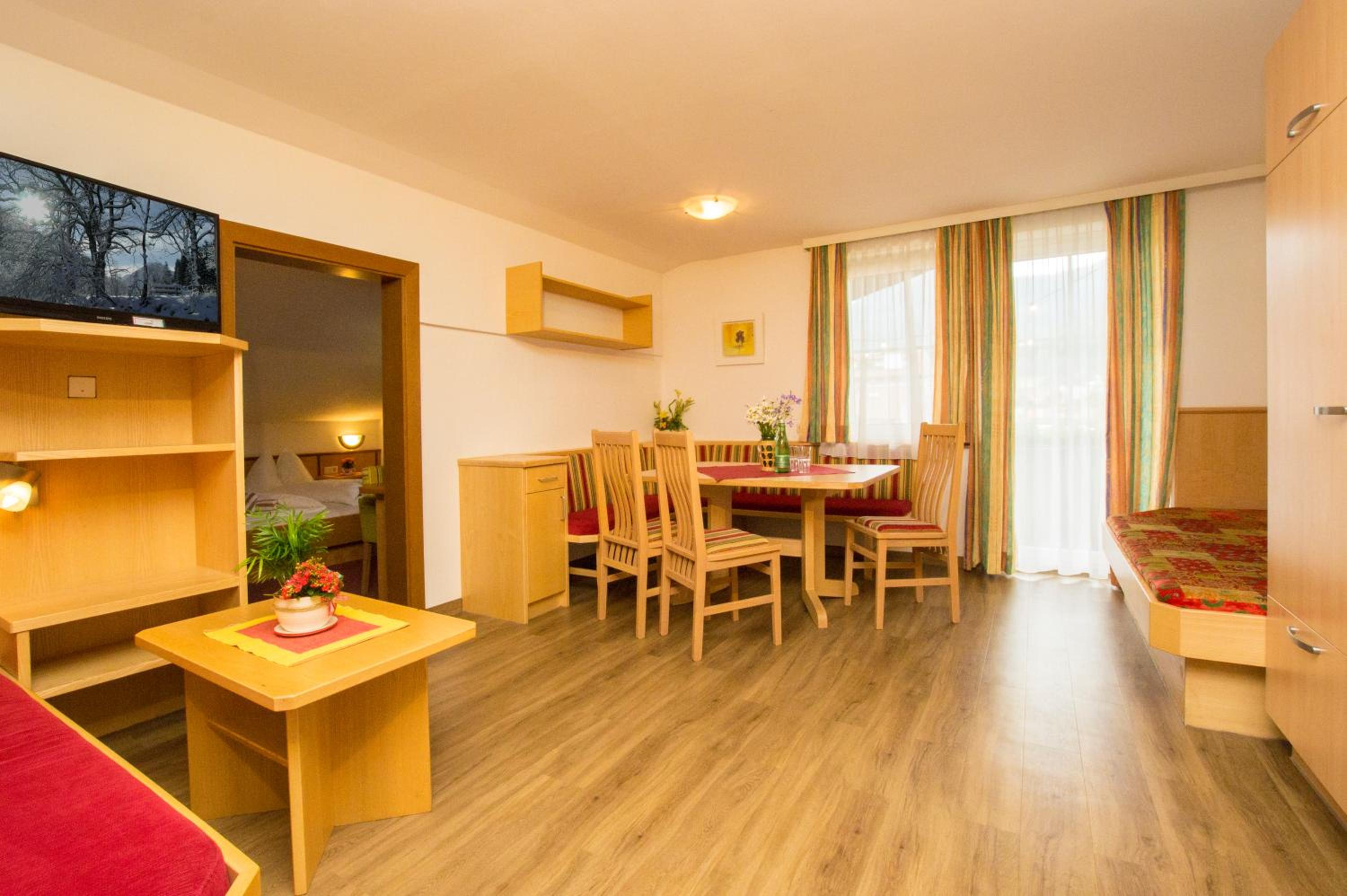 Apartment (5 - 7 Adults) - Photo 4