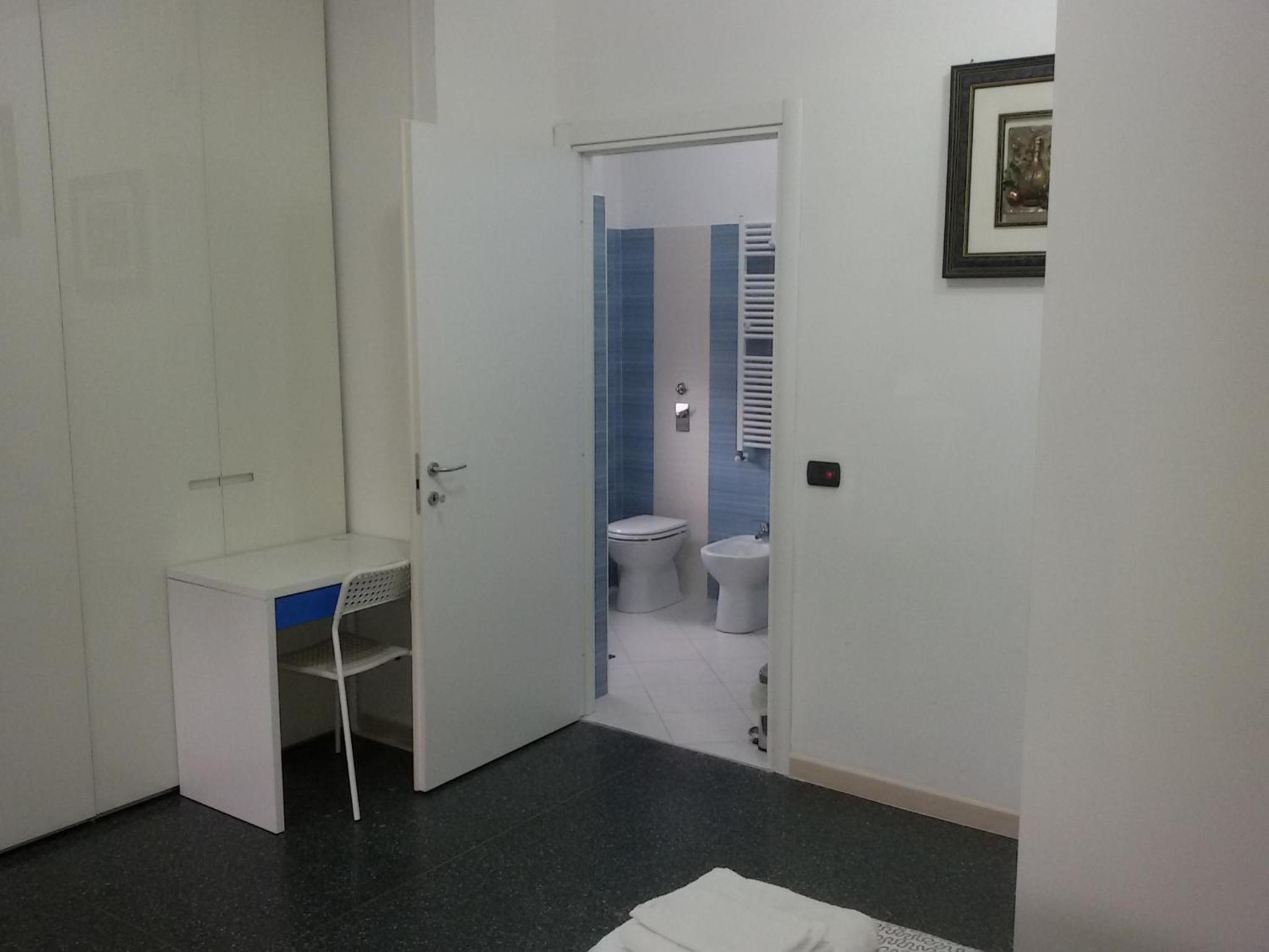 Large Double Room - Photo 28
