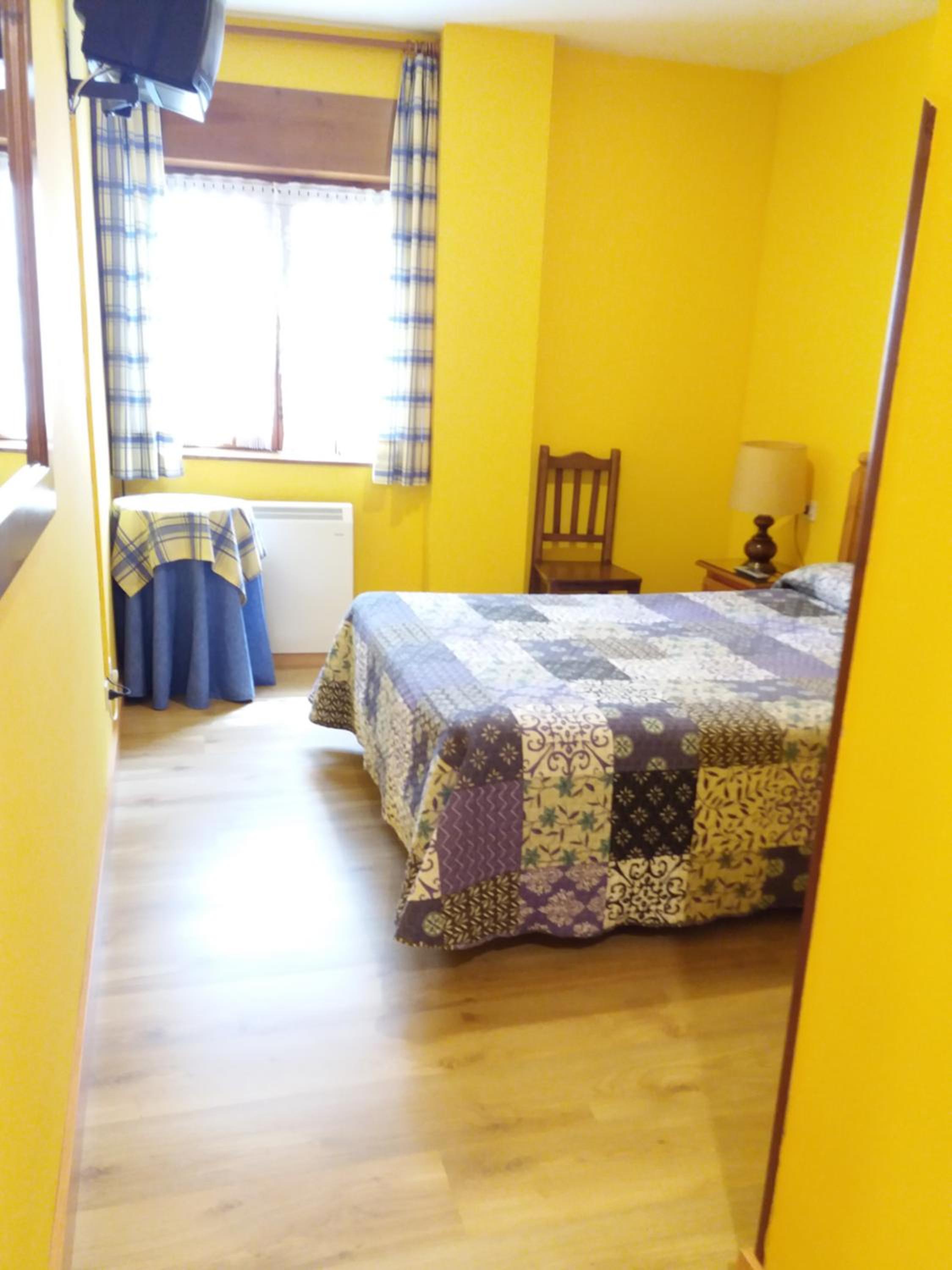 Double or Twin Room - Photo 13