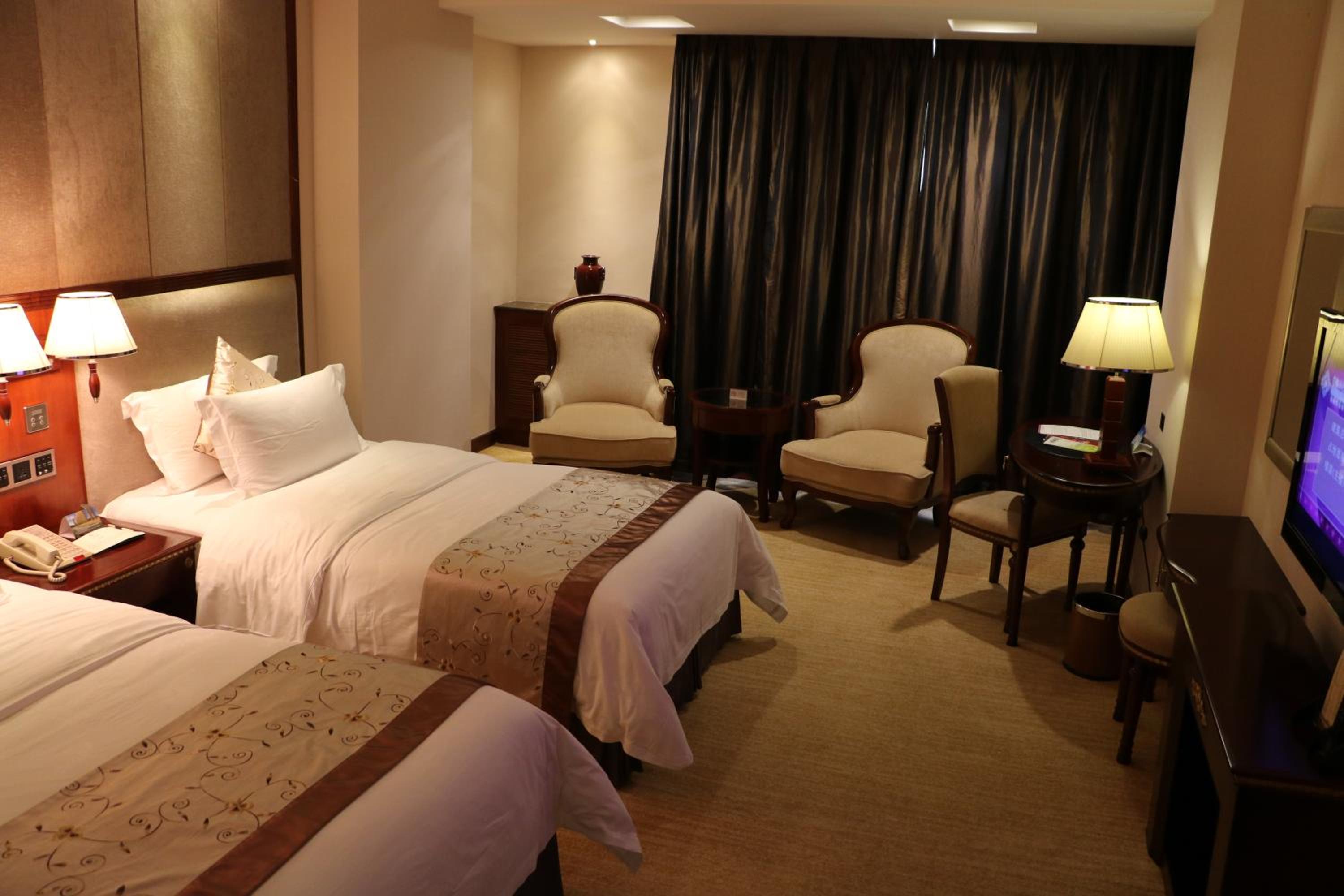 One-Bedroom Suite photo 2