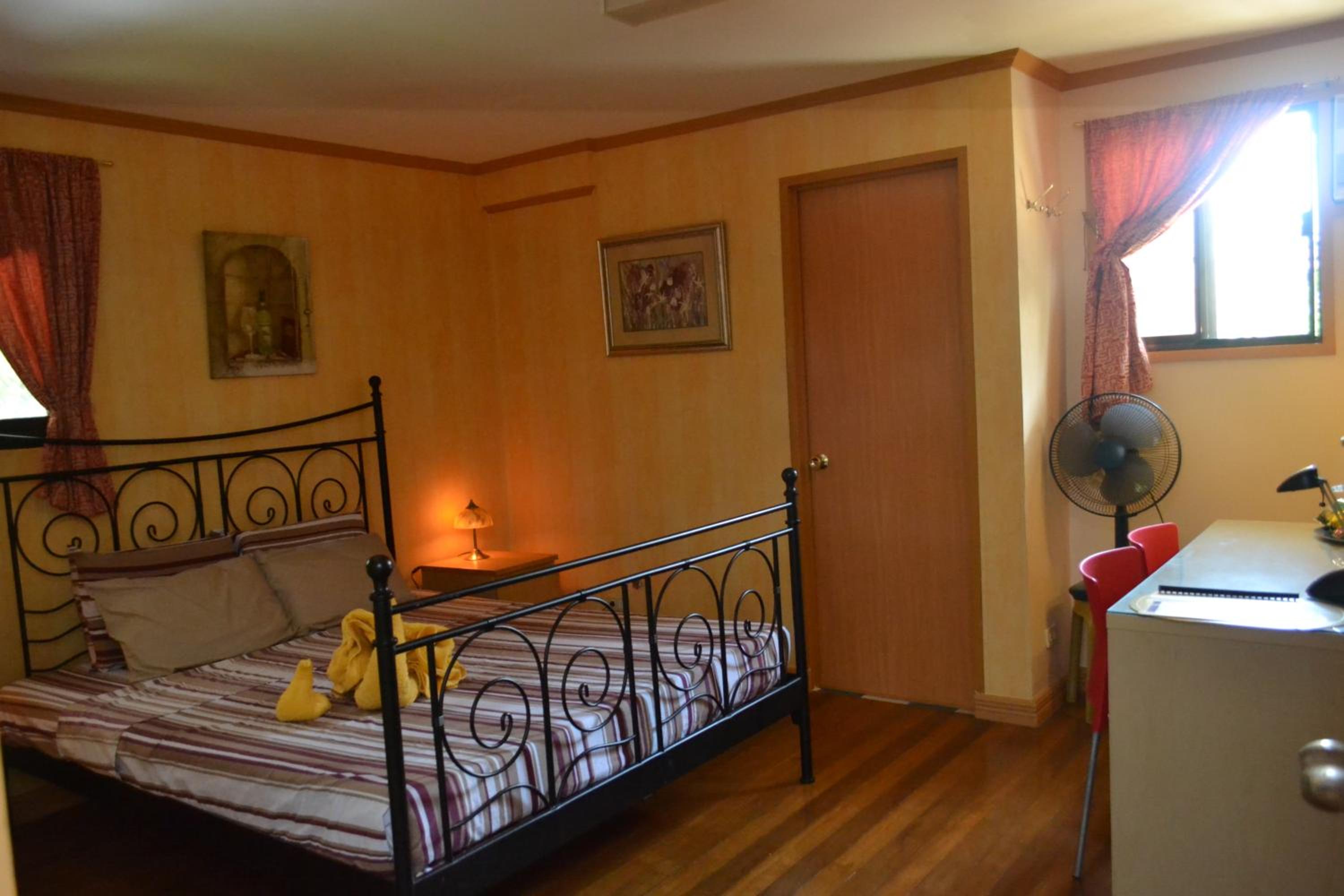 Deluxe King Room photo 3