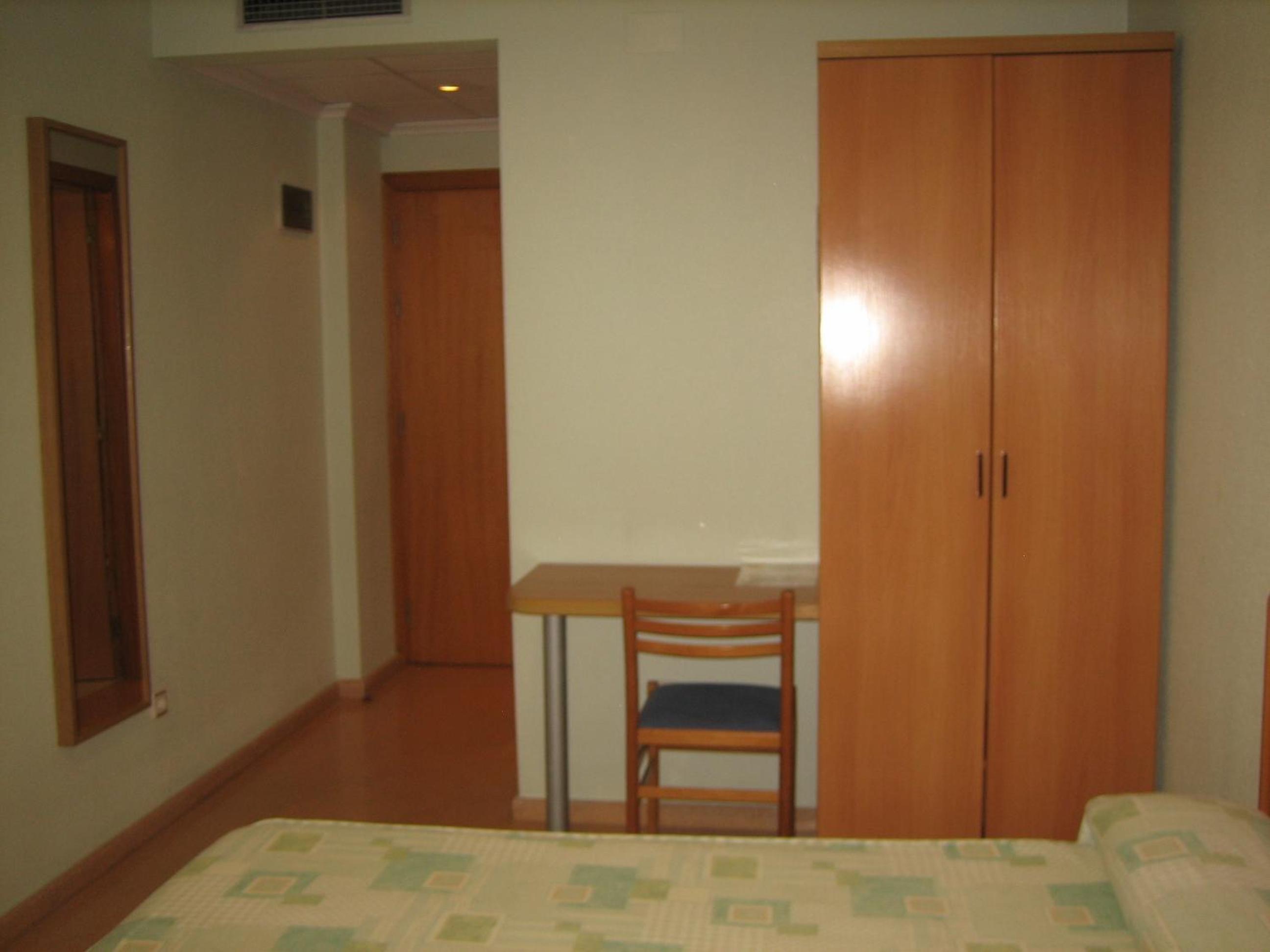 Double or Twin Room photo 3