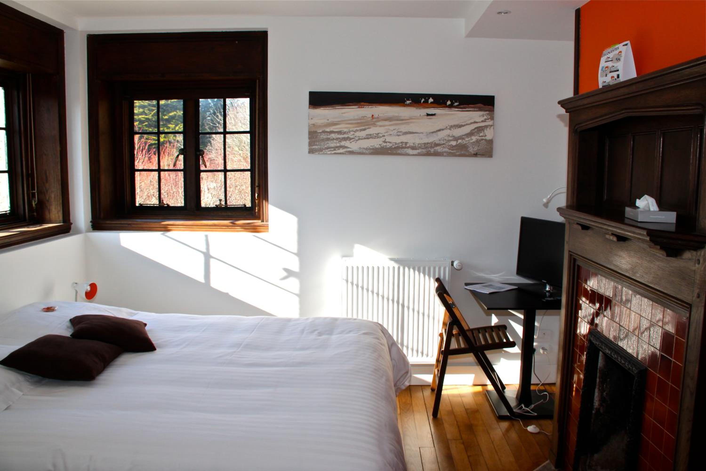 Standard Double or Twin Room - Photo 6