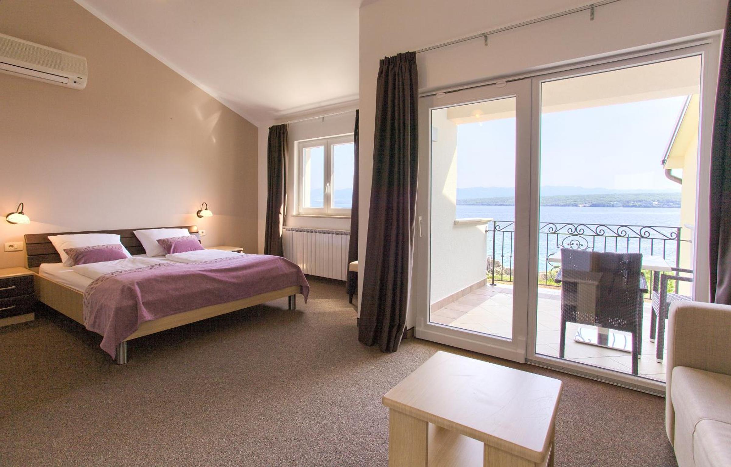 Annex - Superior Double Room with Balcony and Sea View