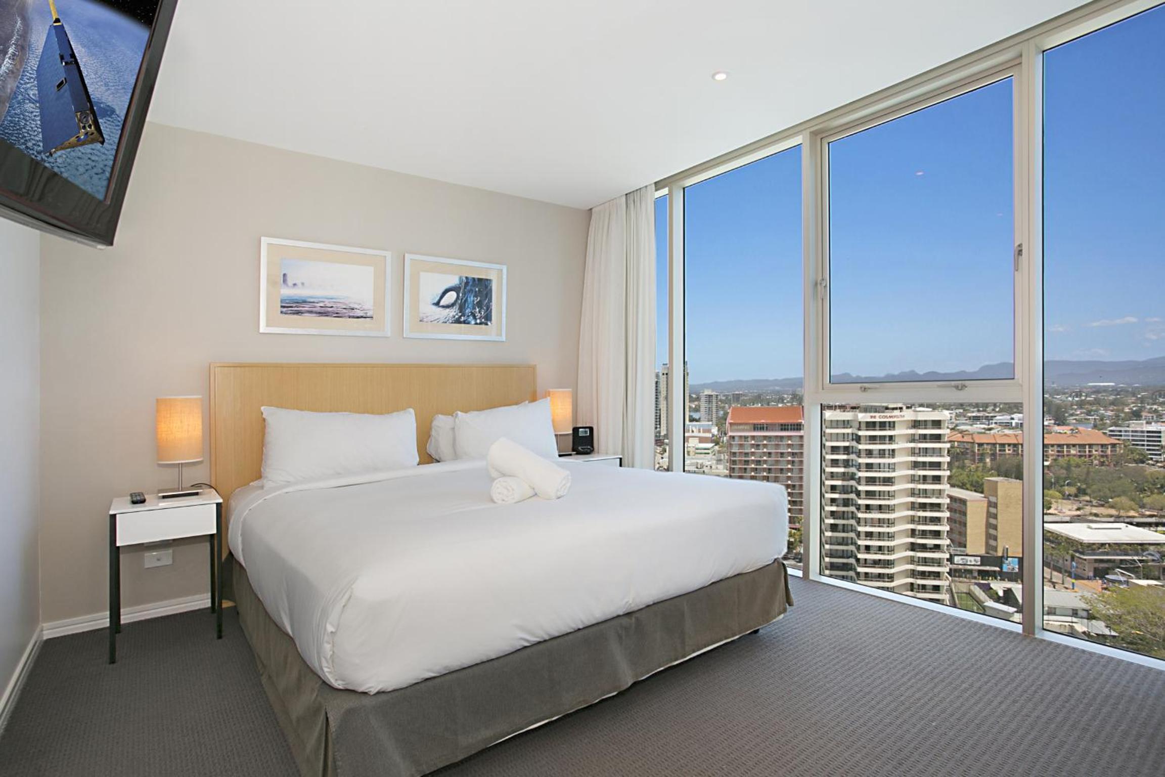 Three-Bedroom Apartment - Apartment 11405