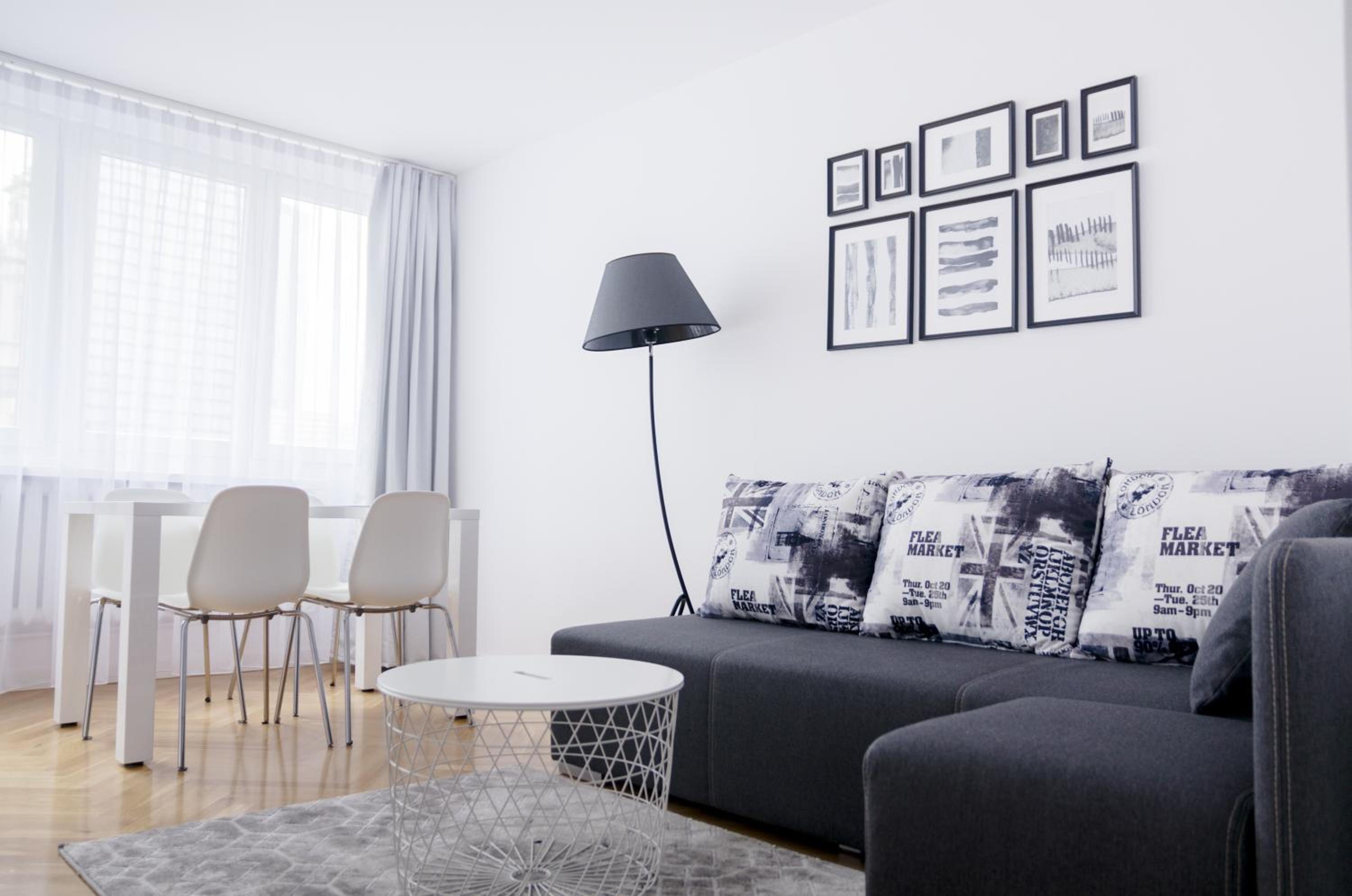 One-Bedroom Apartment with Balcony