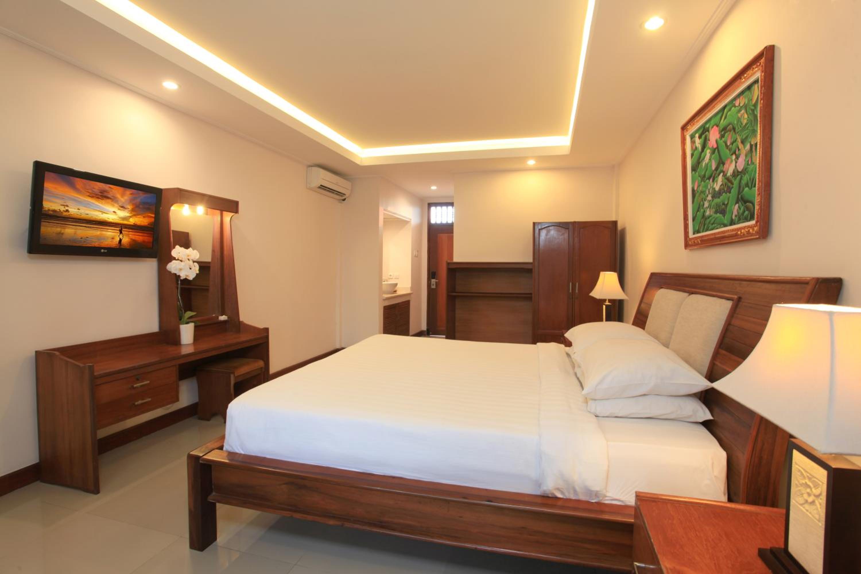 Deluxe Double or Twin Room with Pool View - Photo 3