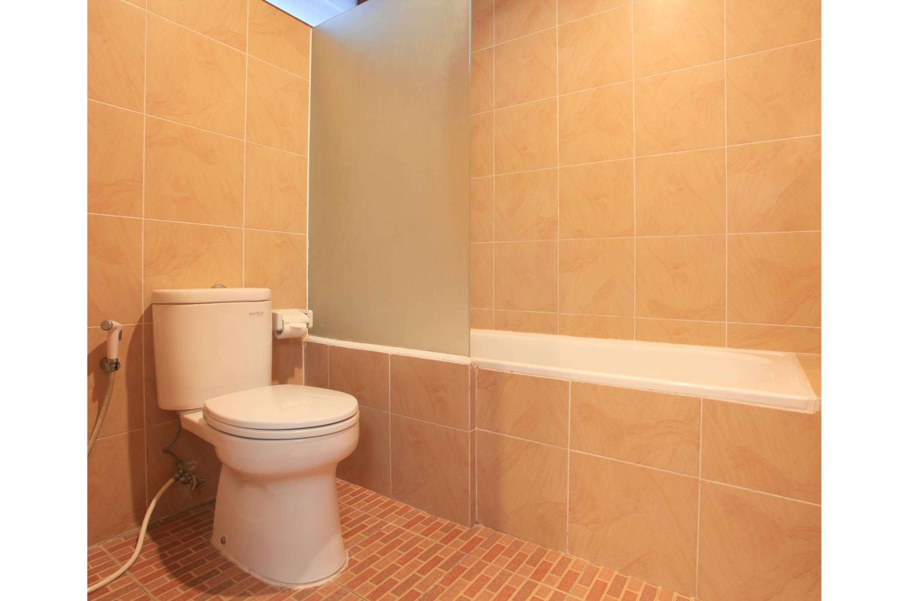 Deluxe Double or Twin Room with Pool View - Photo 4
