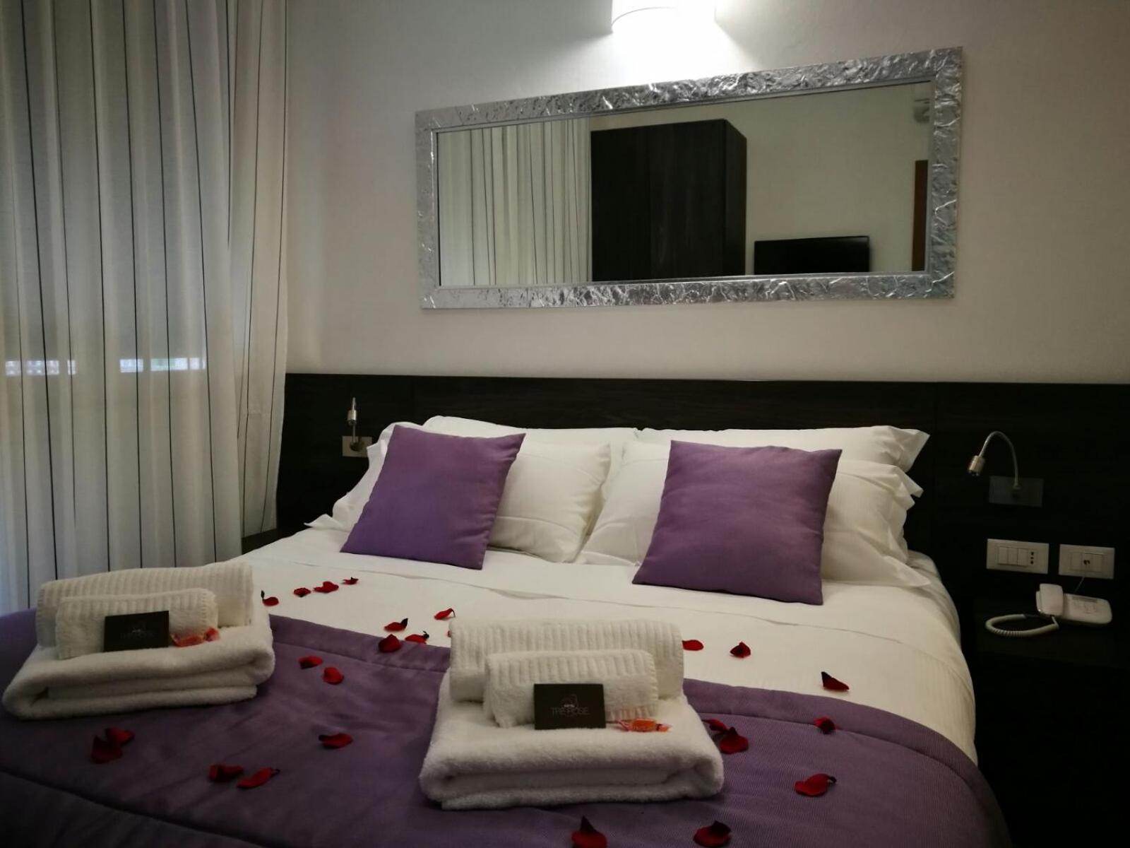 Superior Small Room with Balcony - Photo 5