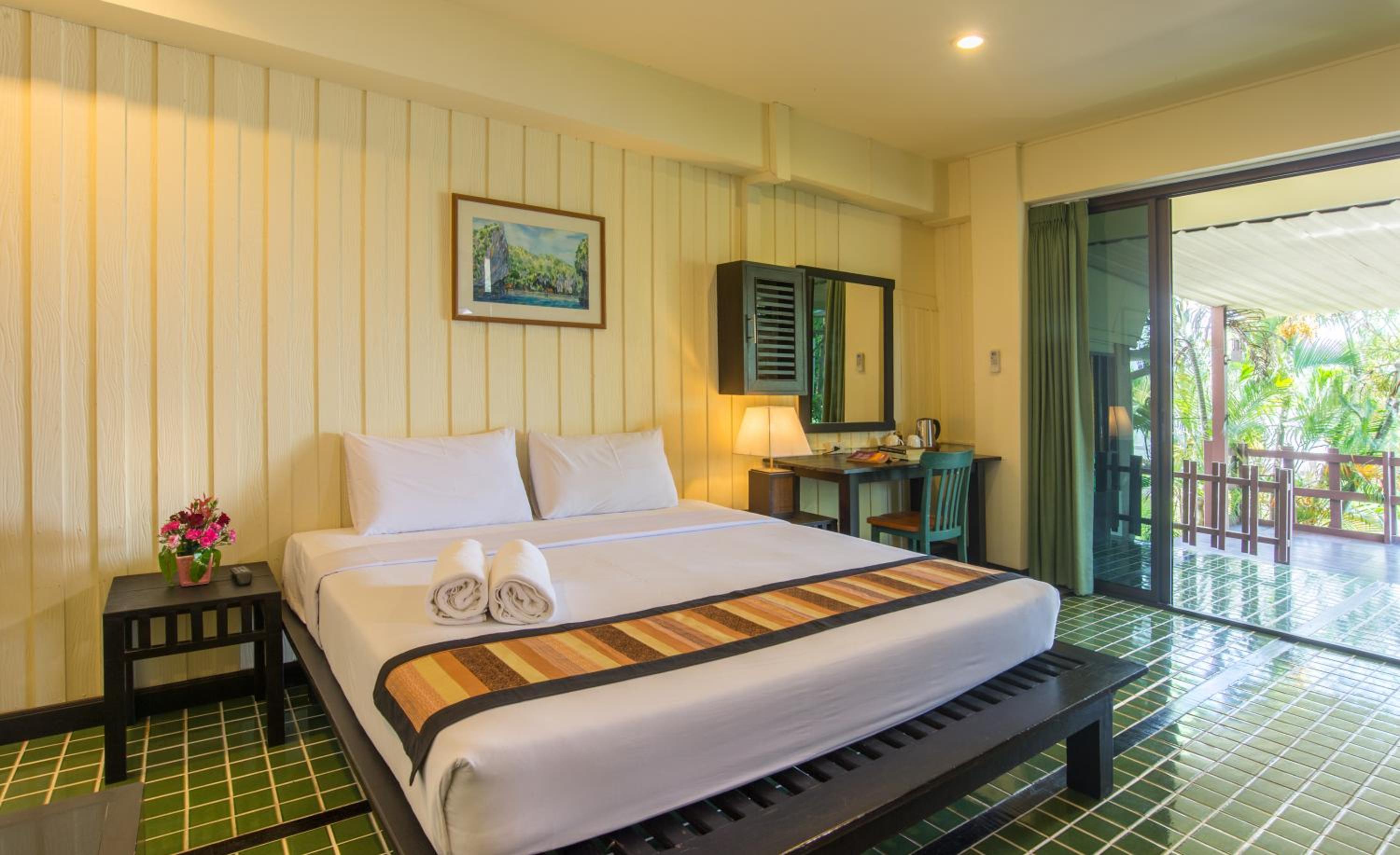 Deluxe Double Room with Balcony and Sea View photo 2