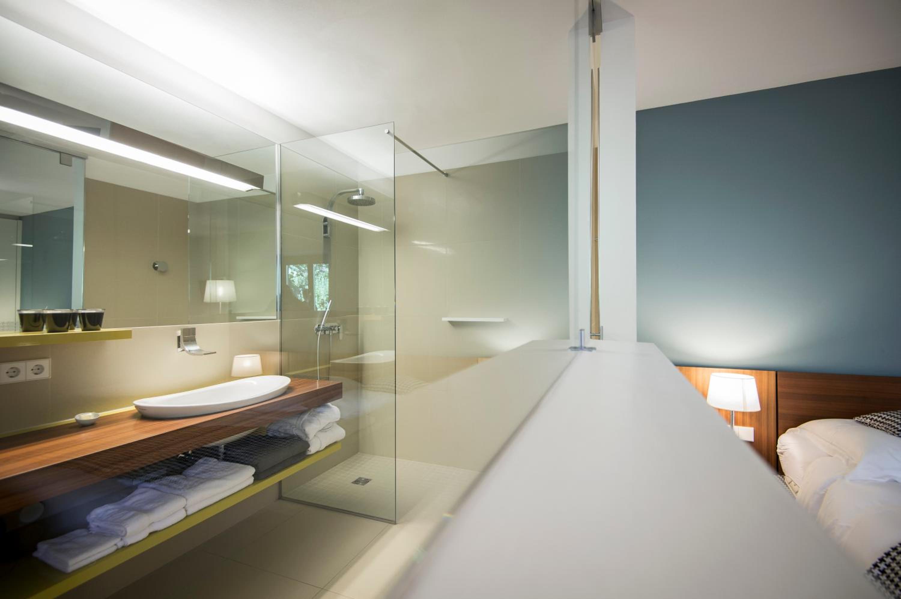 Deluxe Suite with Jacuzzi and Sauna  photo 2