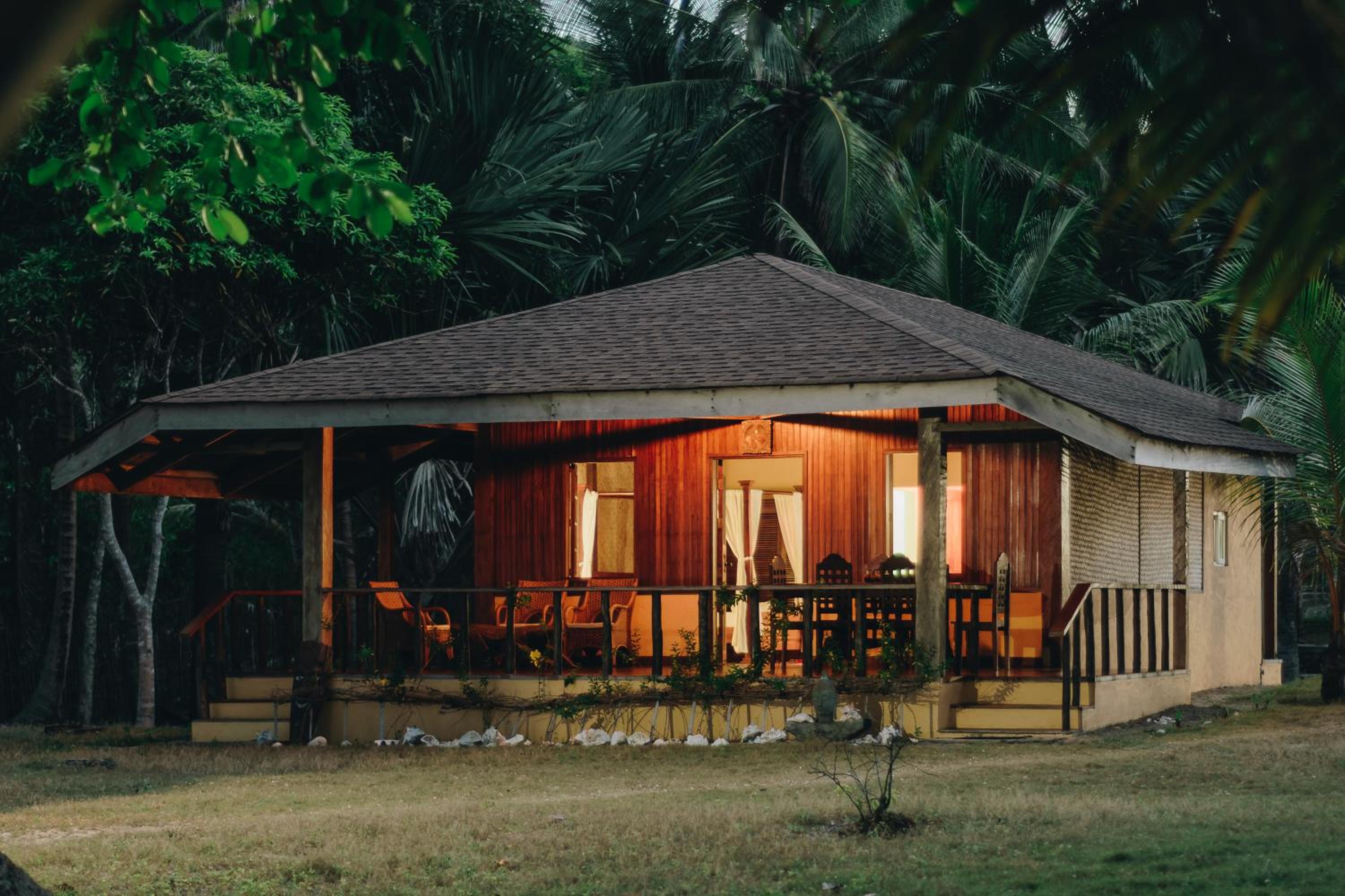 Bungalow with Sea View - Photo 3