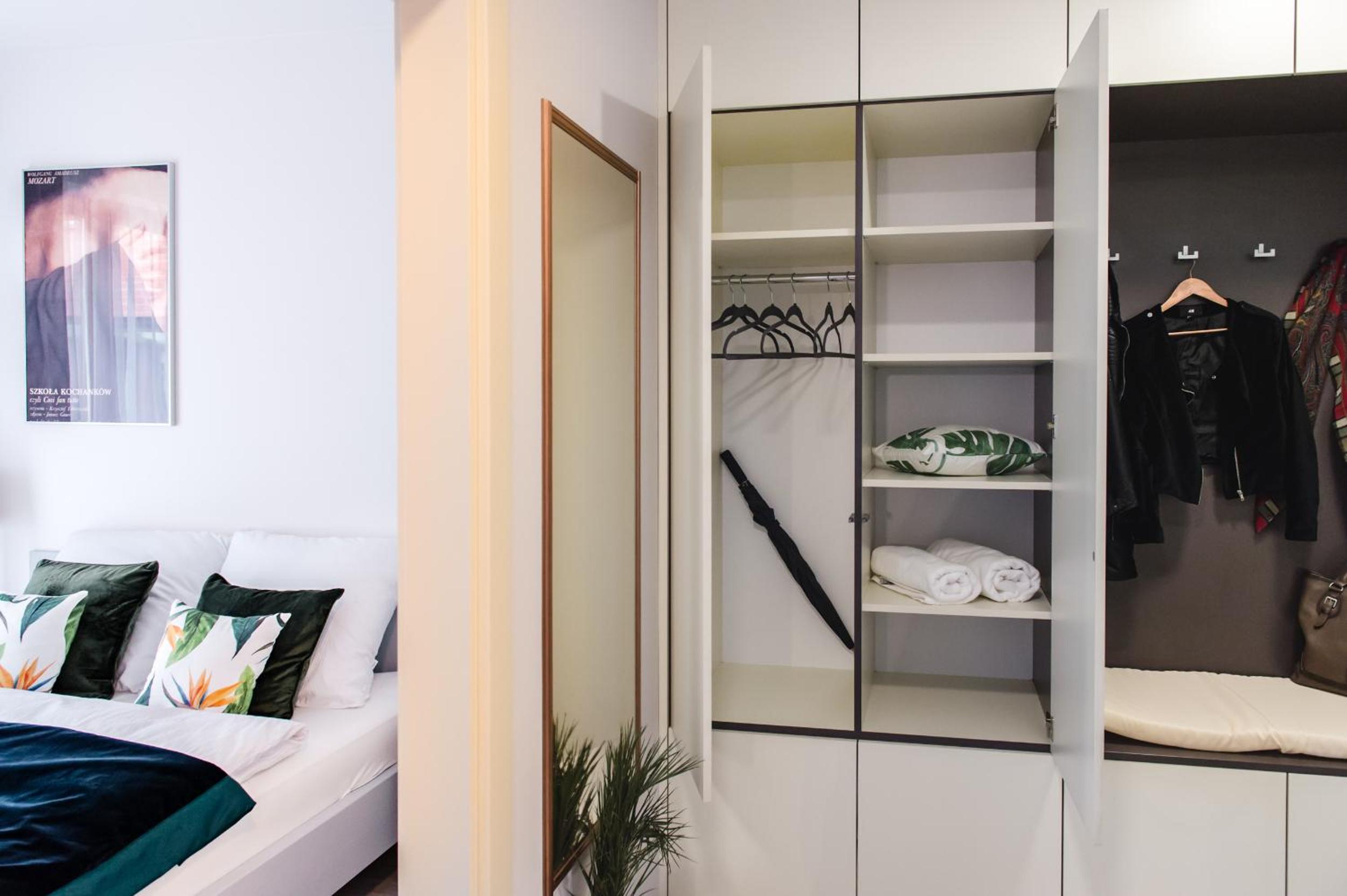 Apartment with Terrace - Photo 29