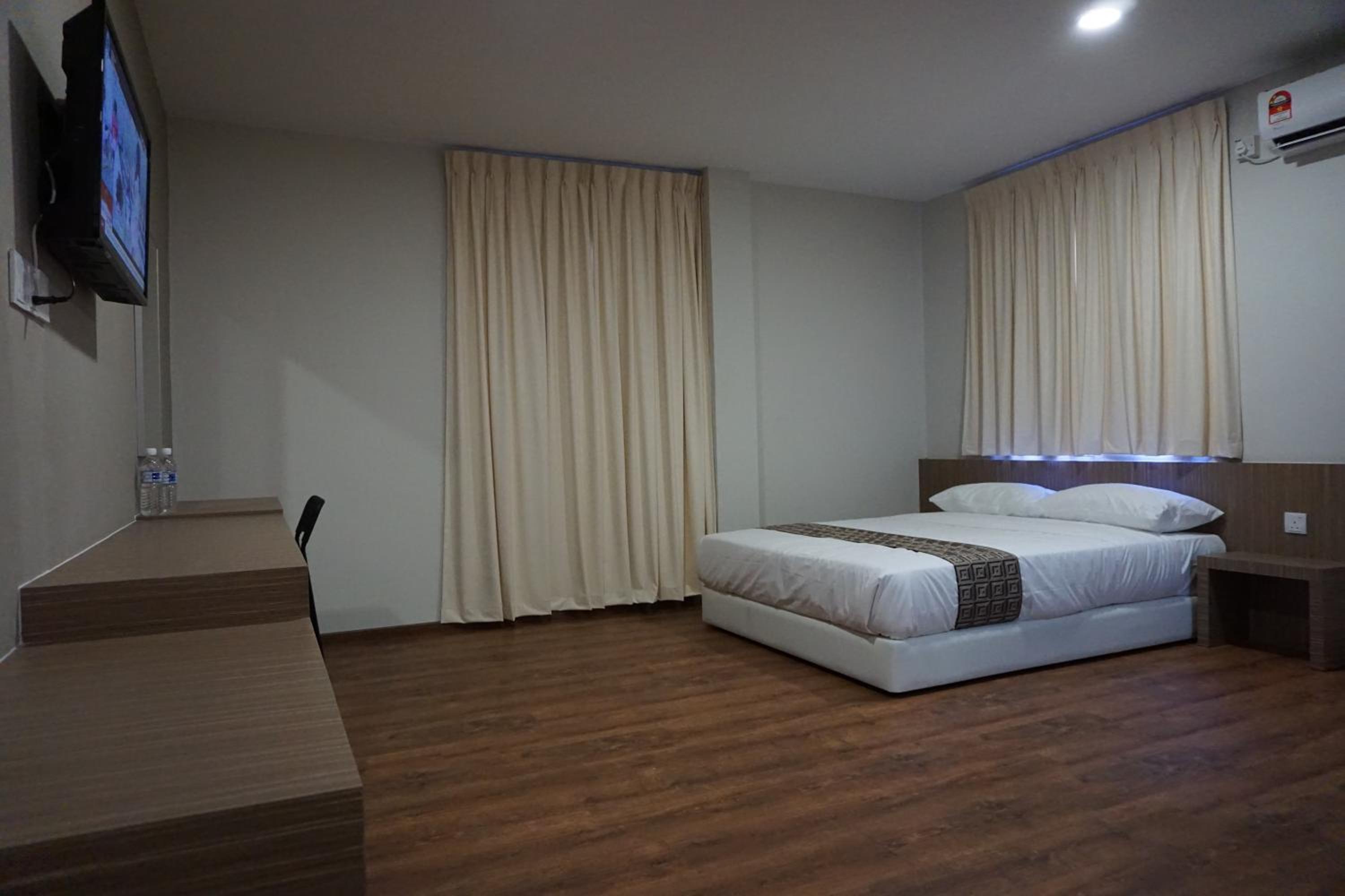 Large Double Room