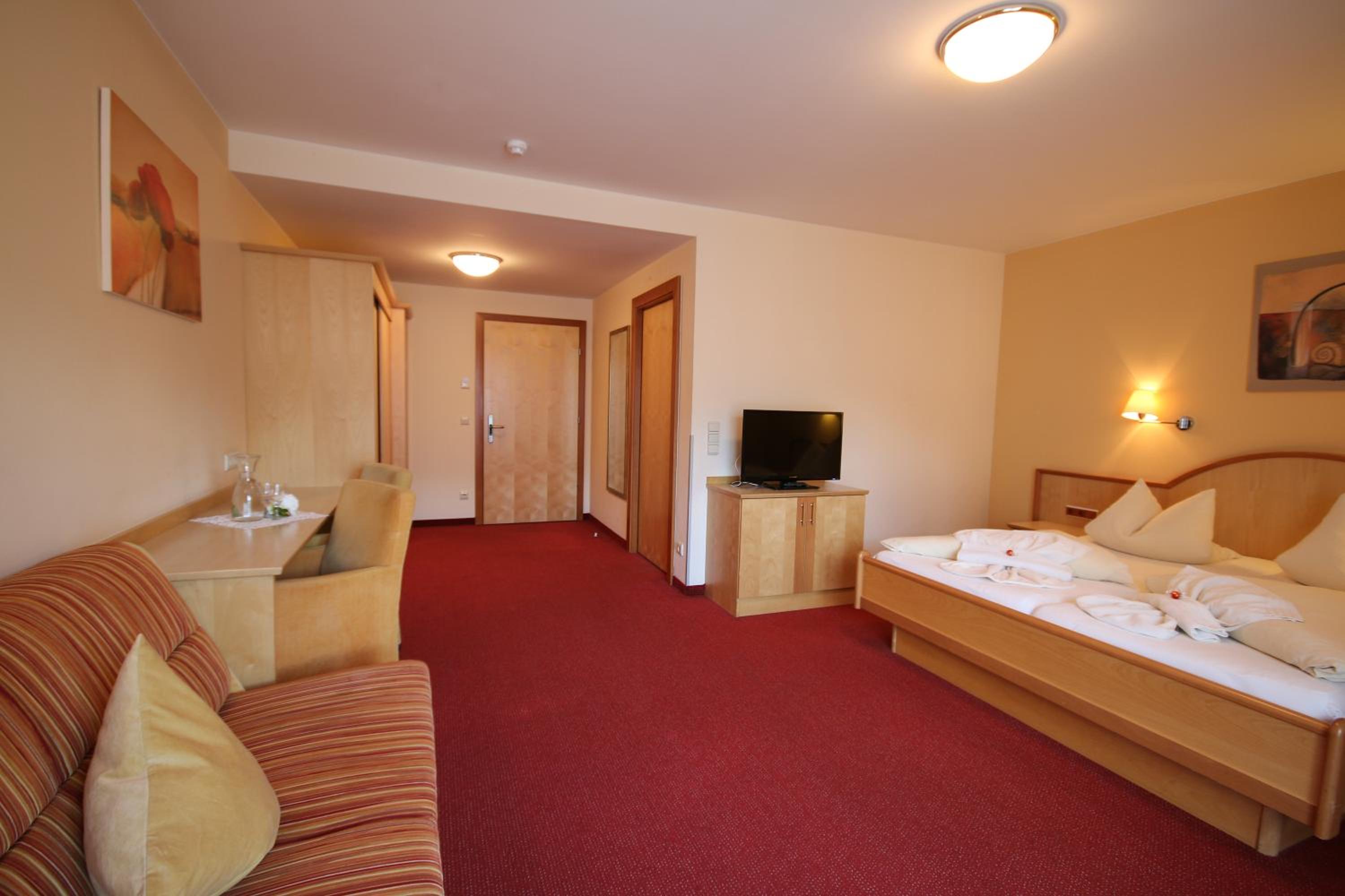 Triple Room - Photo 6