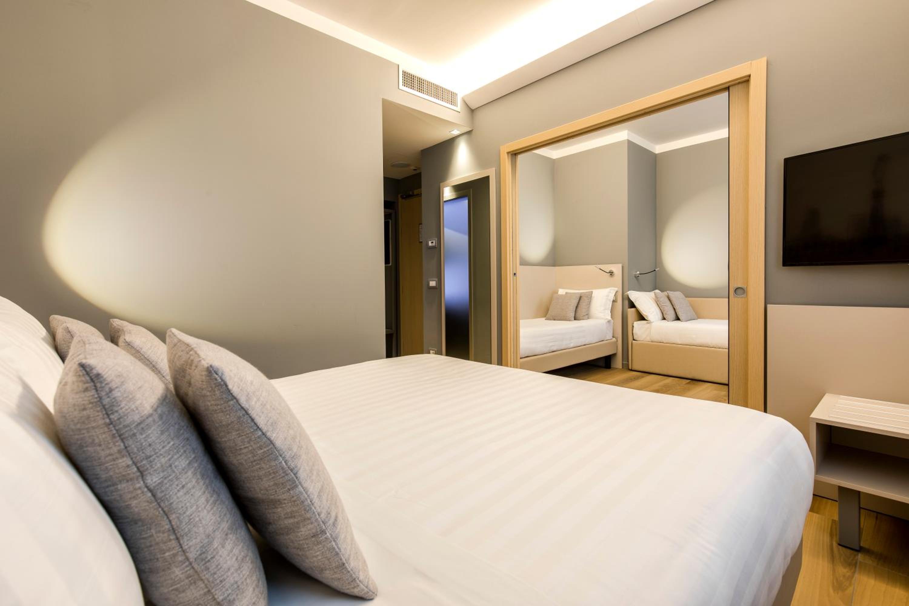 Superior Quadruple Room photo 1