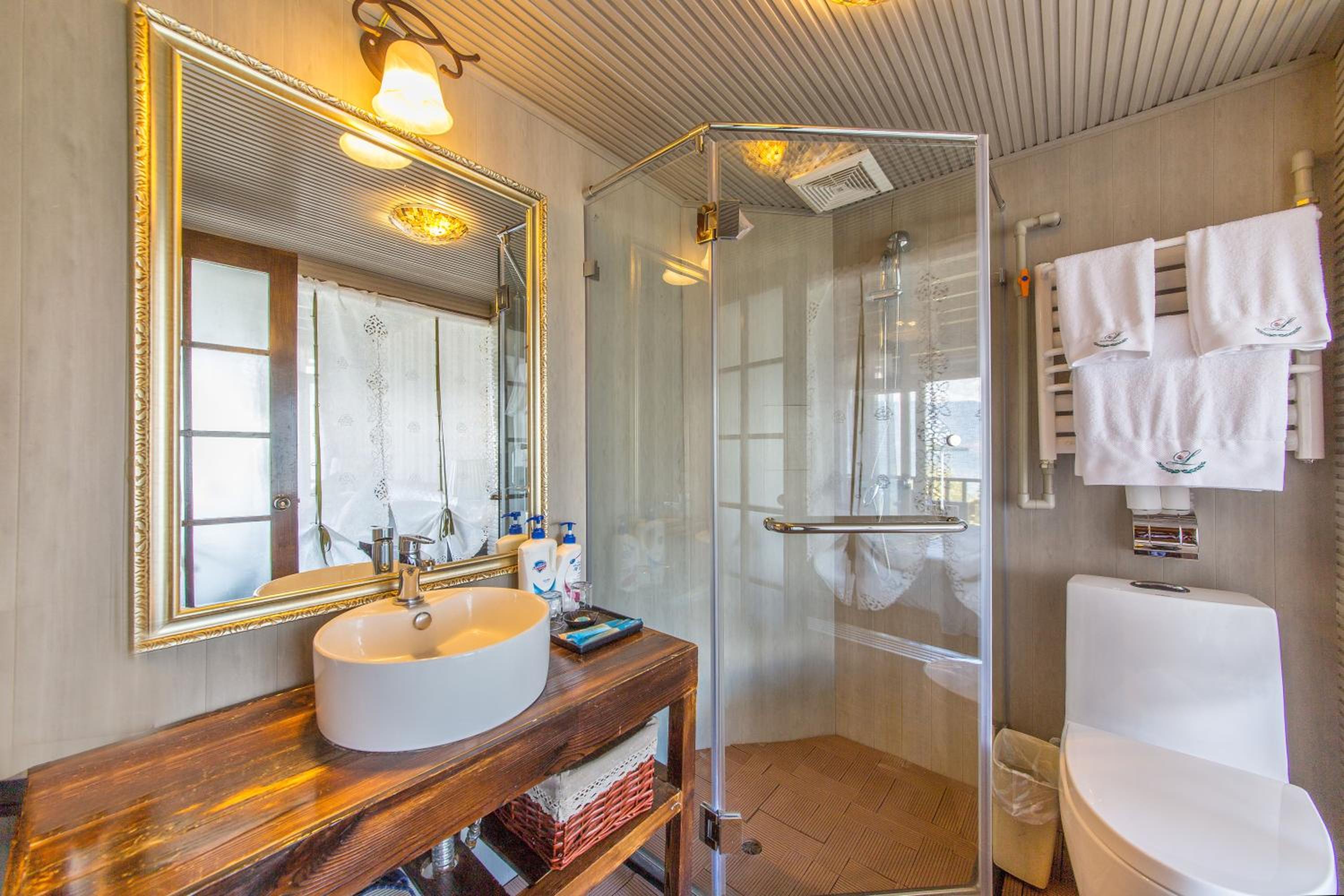 Double Room With Balcony (2 Adults + 1 Child) photo 3