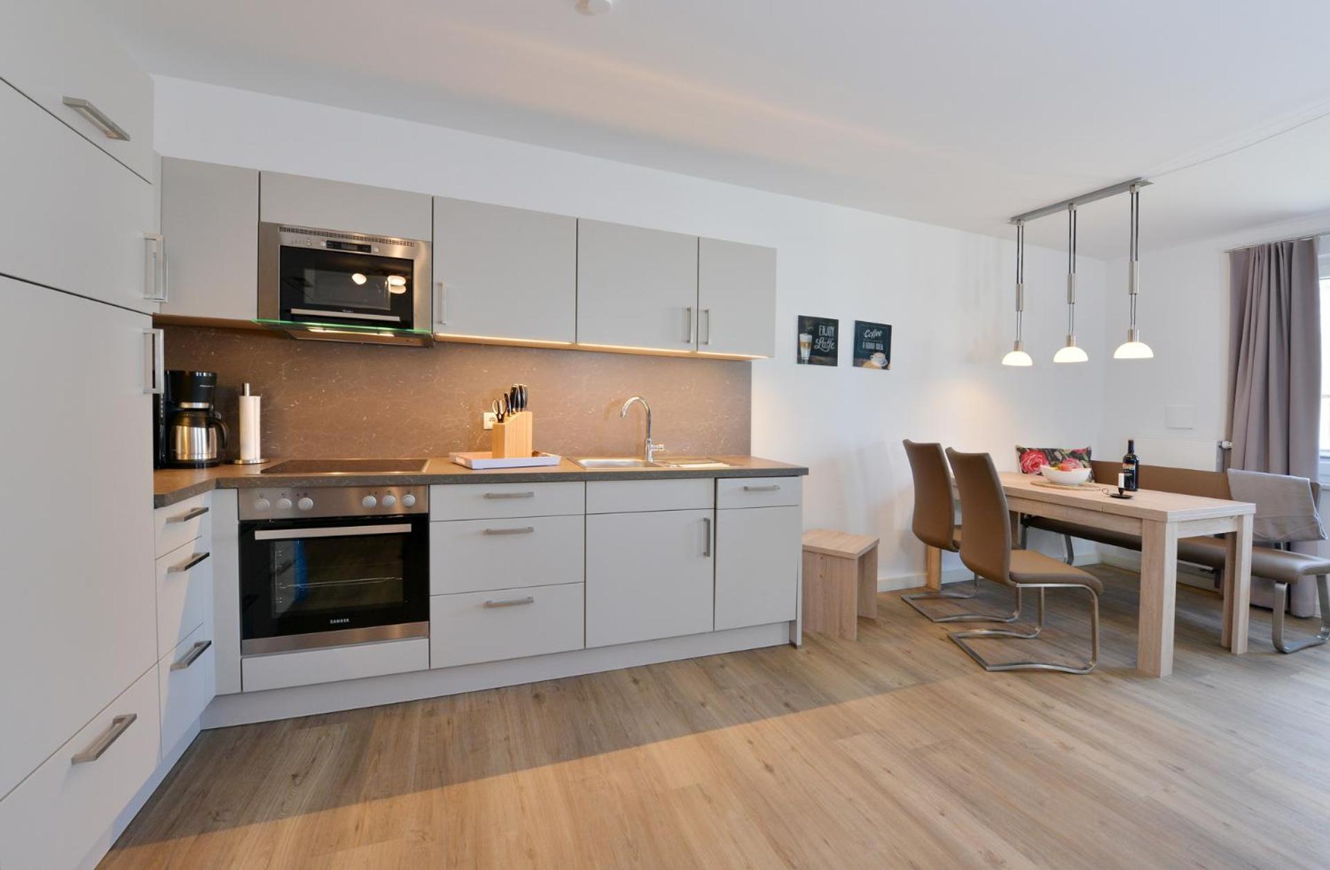 Apartment with Terrace photo 3