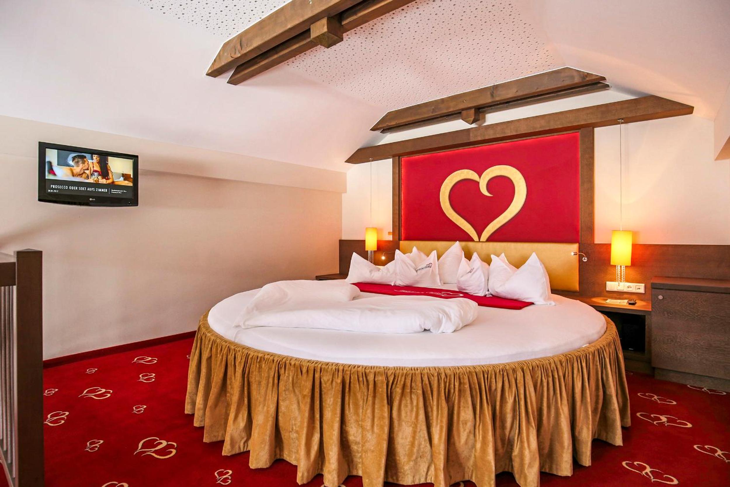 Junior Suite with Balcony photo 1