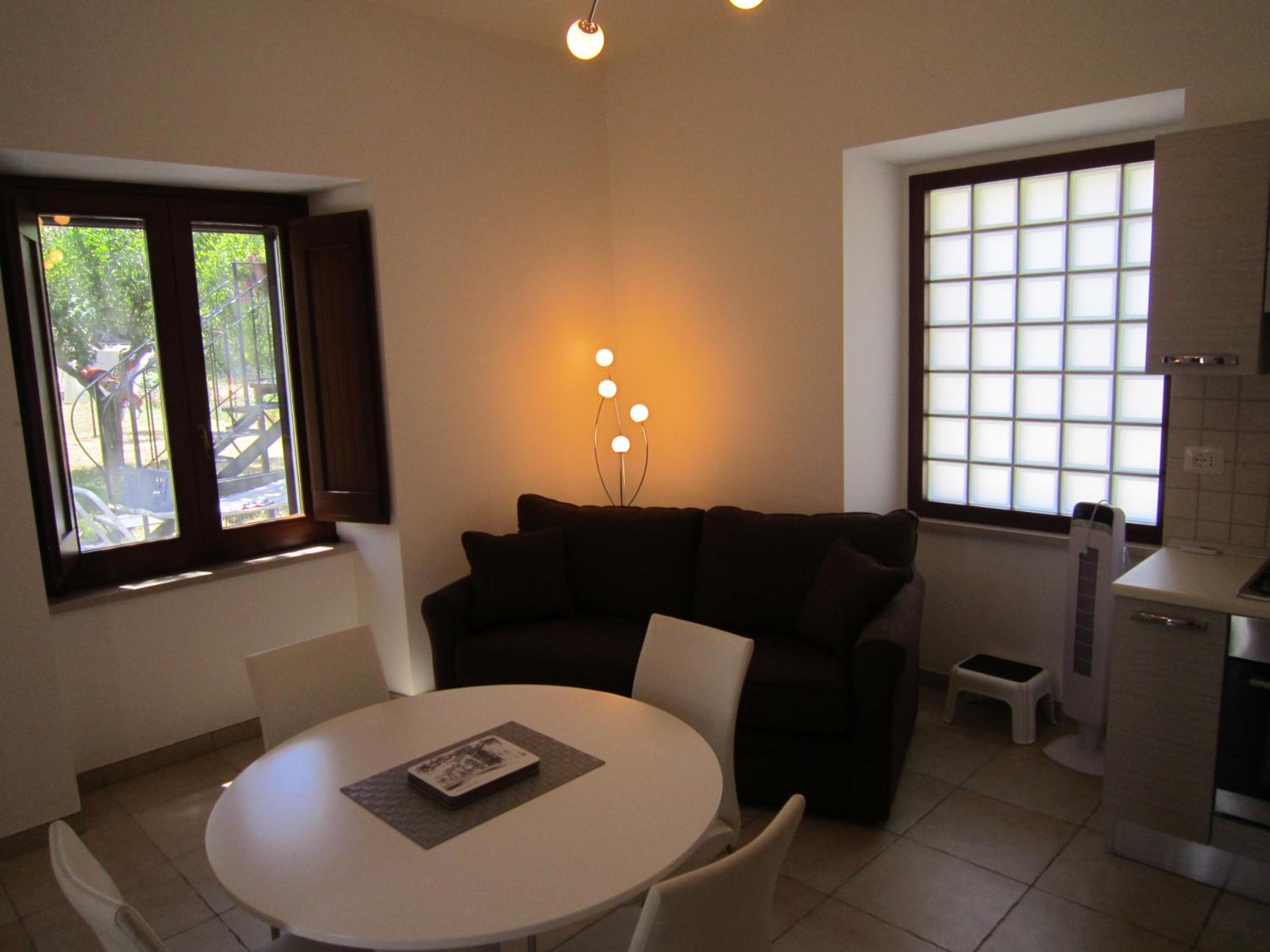 Apartment With Mountain View photo 2