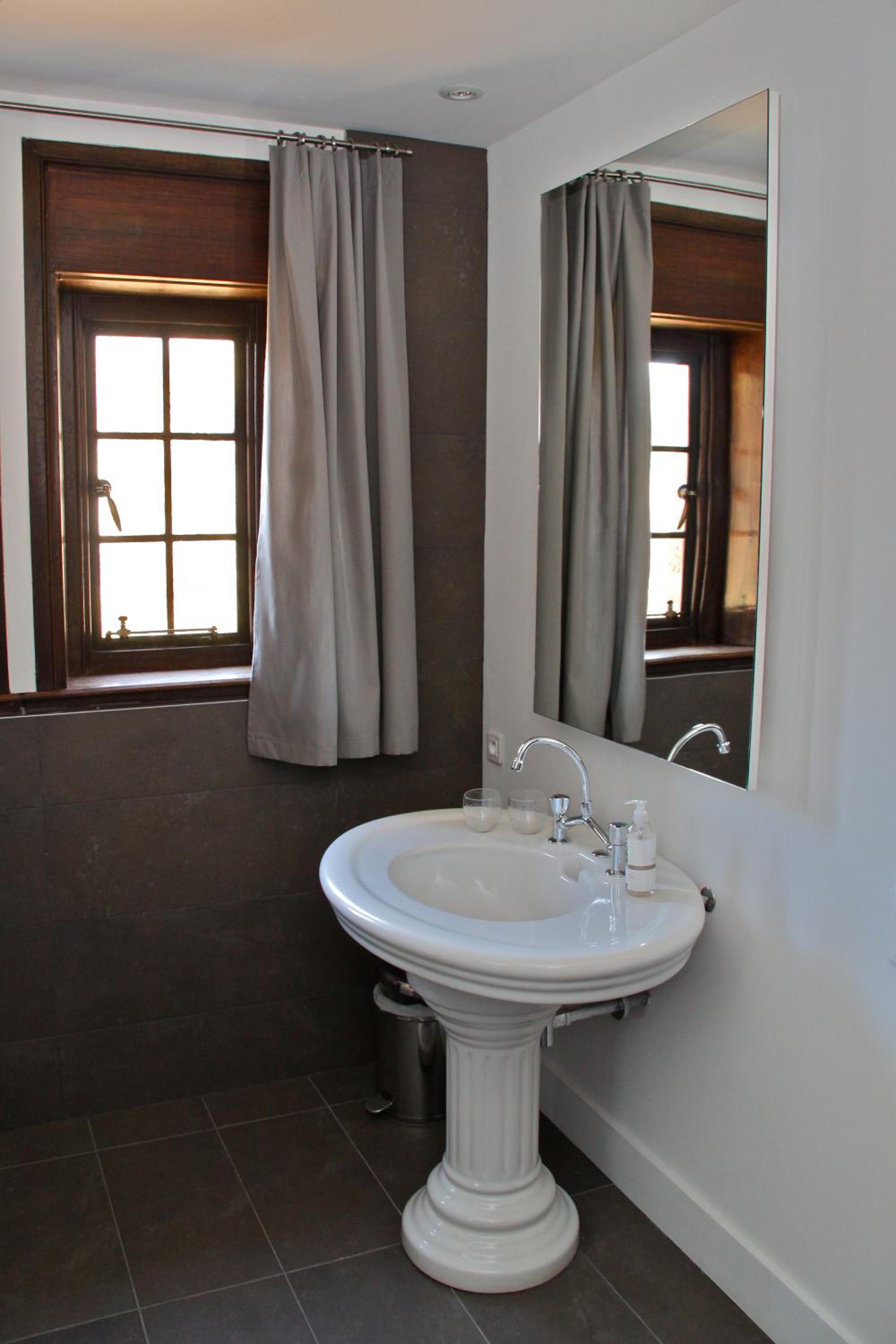 Suite with Sea View - Photo 6