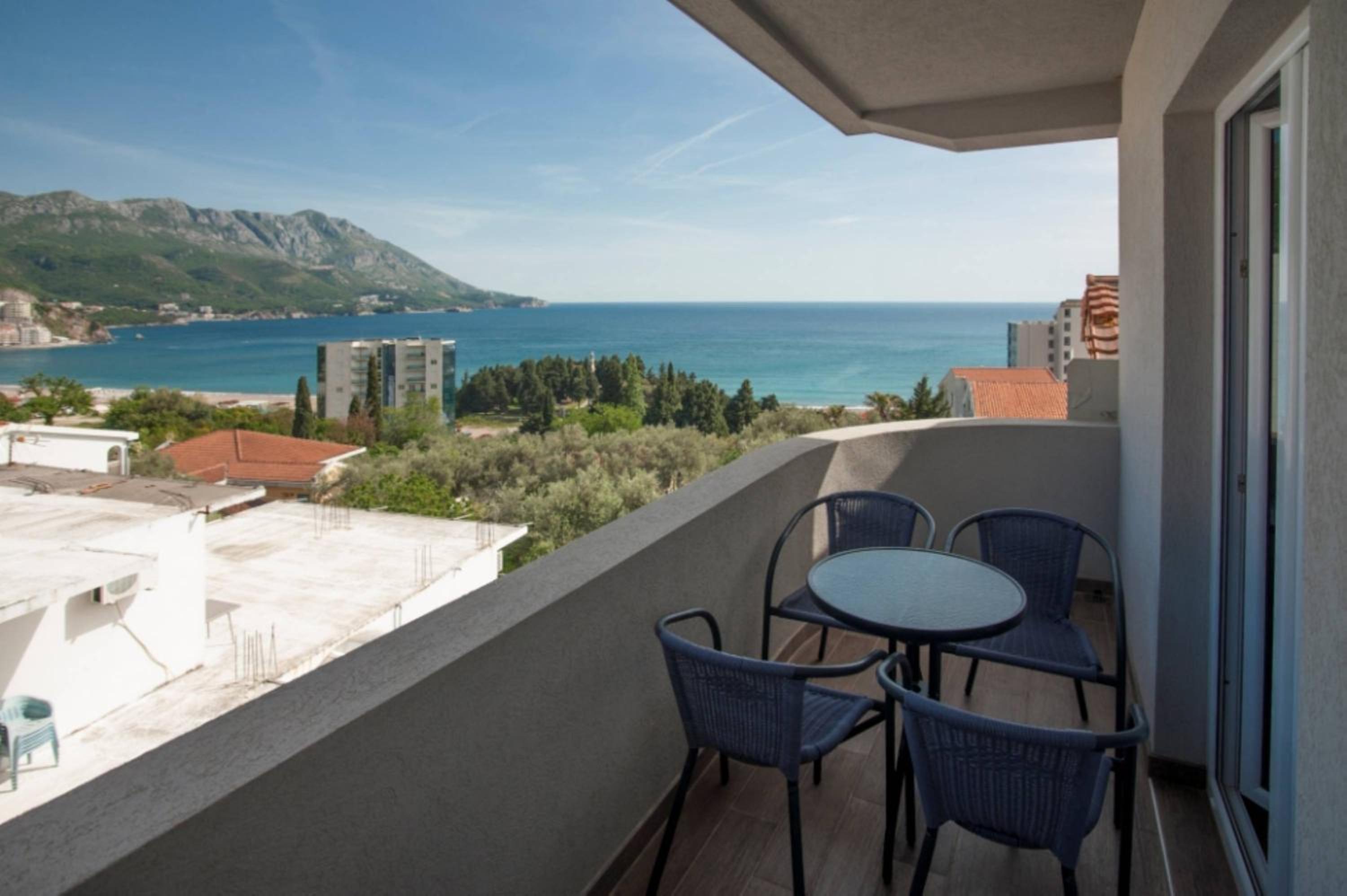 Studio Apartment with Sea View