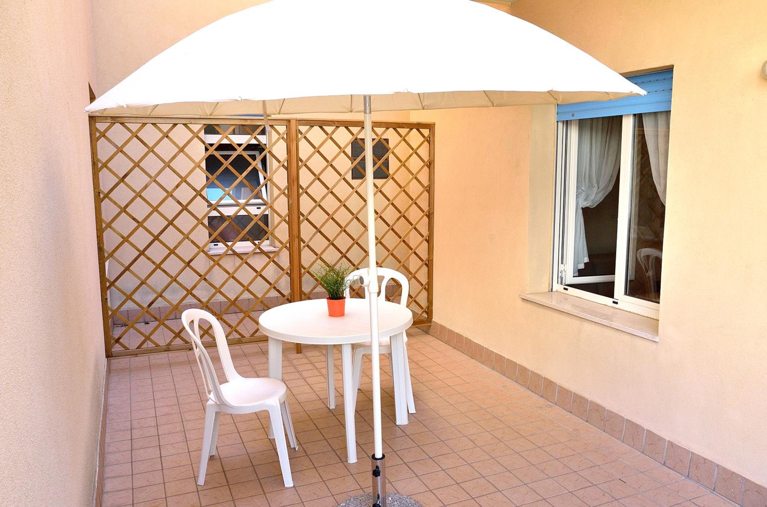 Deluxe One-Bedroom Apartment (4 Adults)