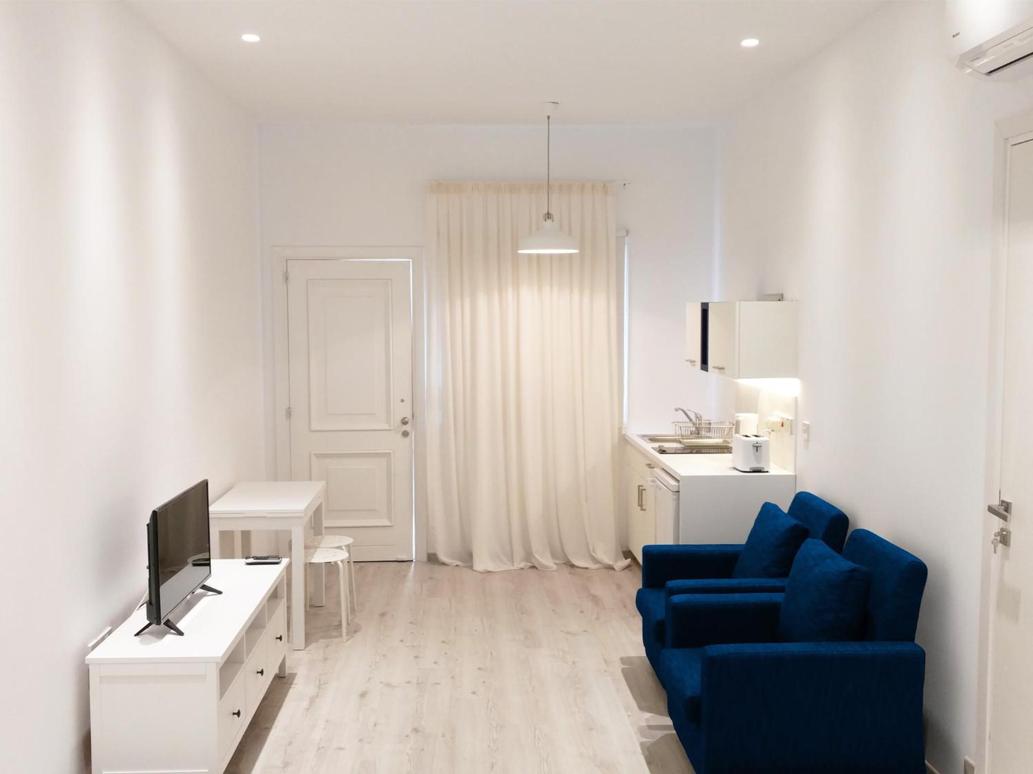 Studio Apartment photo 2