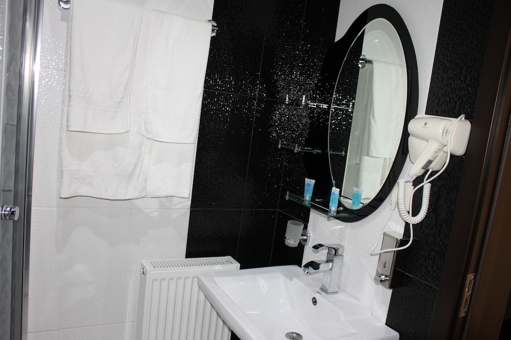 Double or Twin Room, City View photo 2