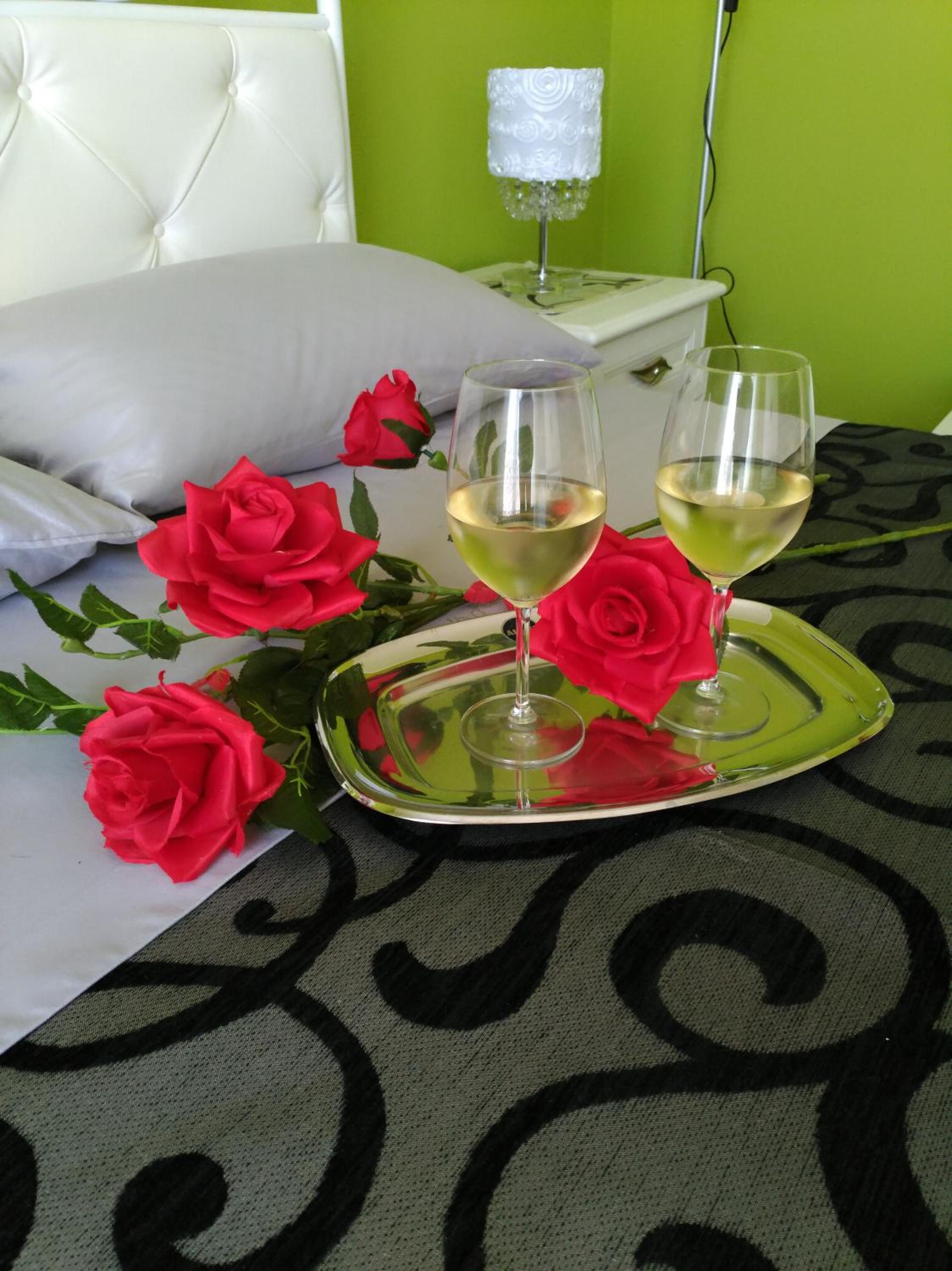 Deluxe King Room - Photo 6