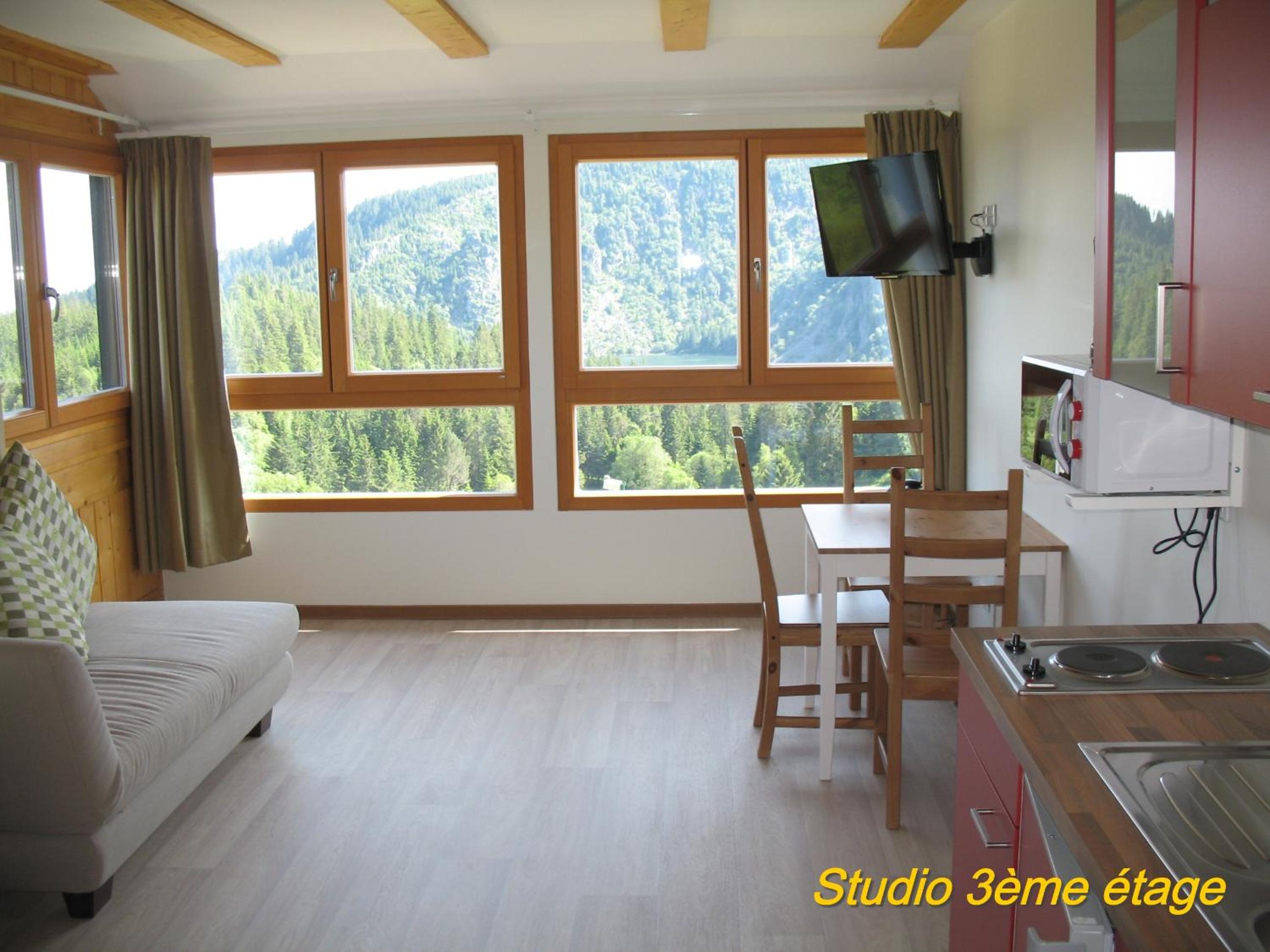 Studio (2 Adults) - Photo 2