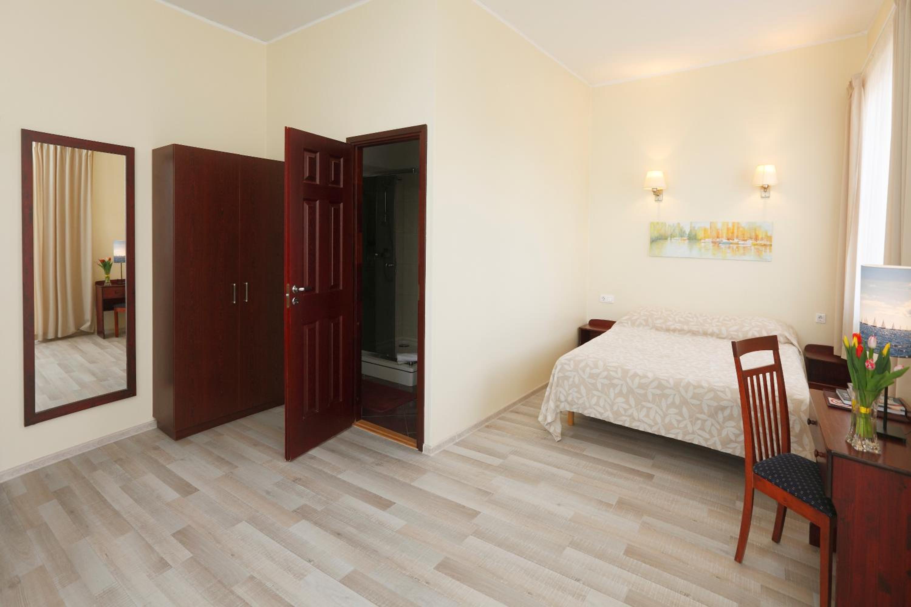 Deluxe Double Room photo 3